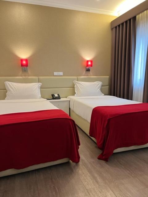 Double or Twin Room - Photo 6