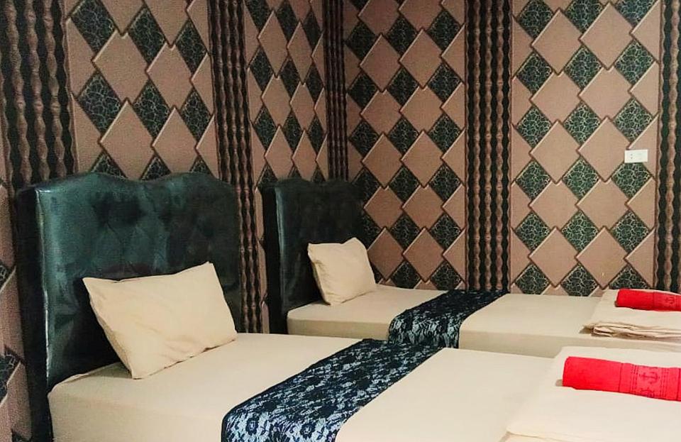 Deluxe Twin Room - Photo 2