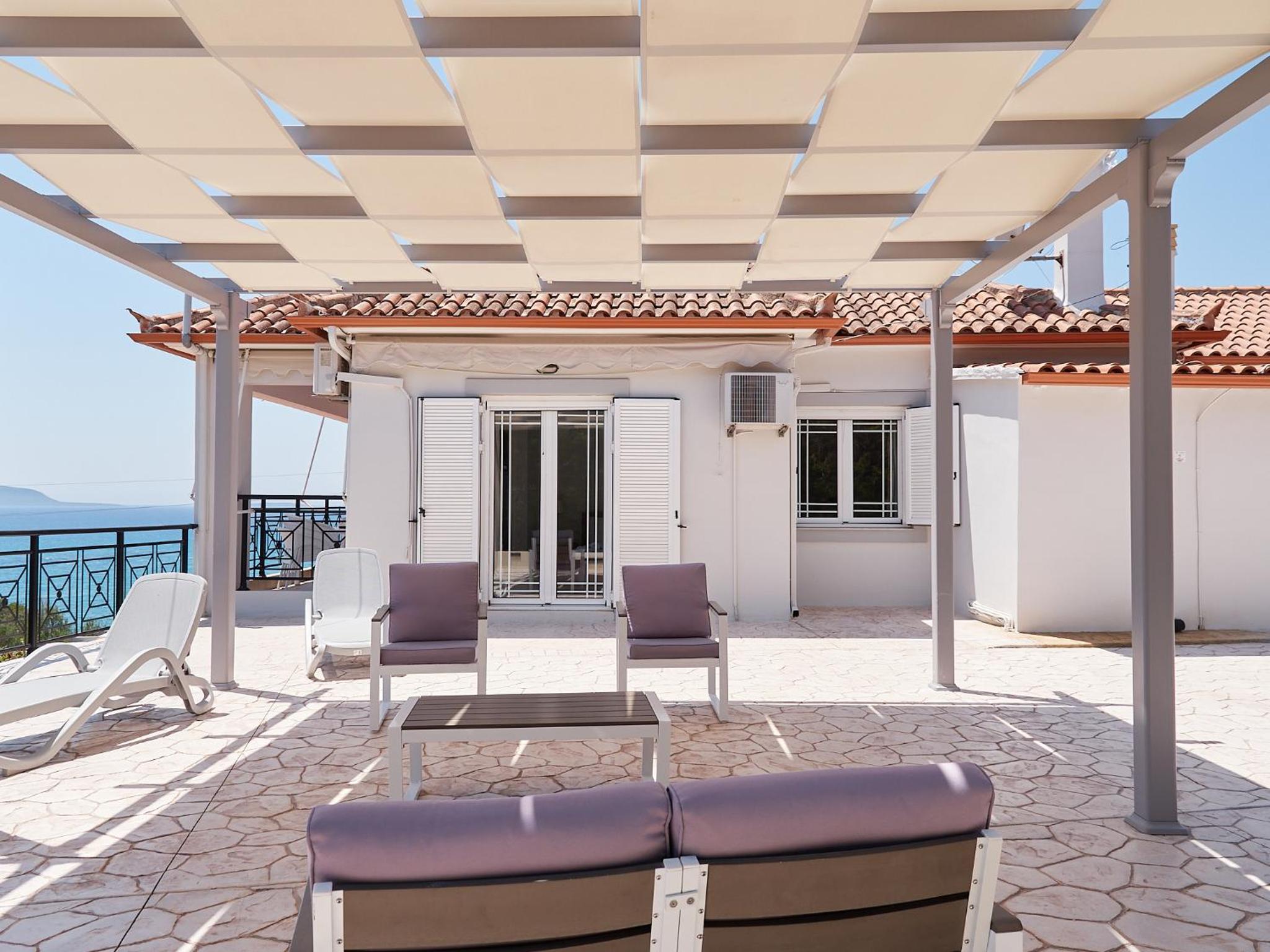 Two-Bedroom Apartment with Sea View (5 Adults) photo 3