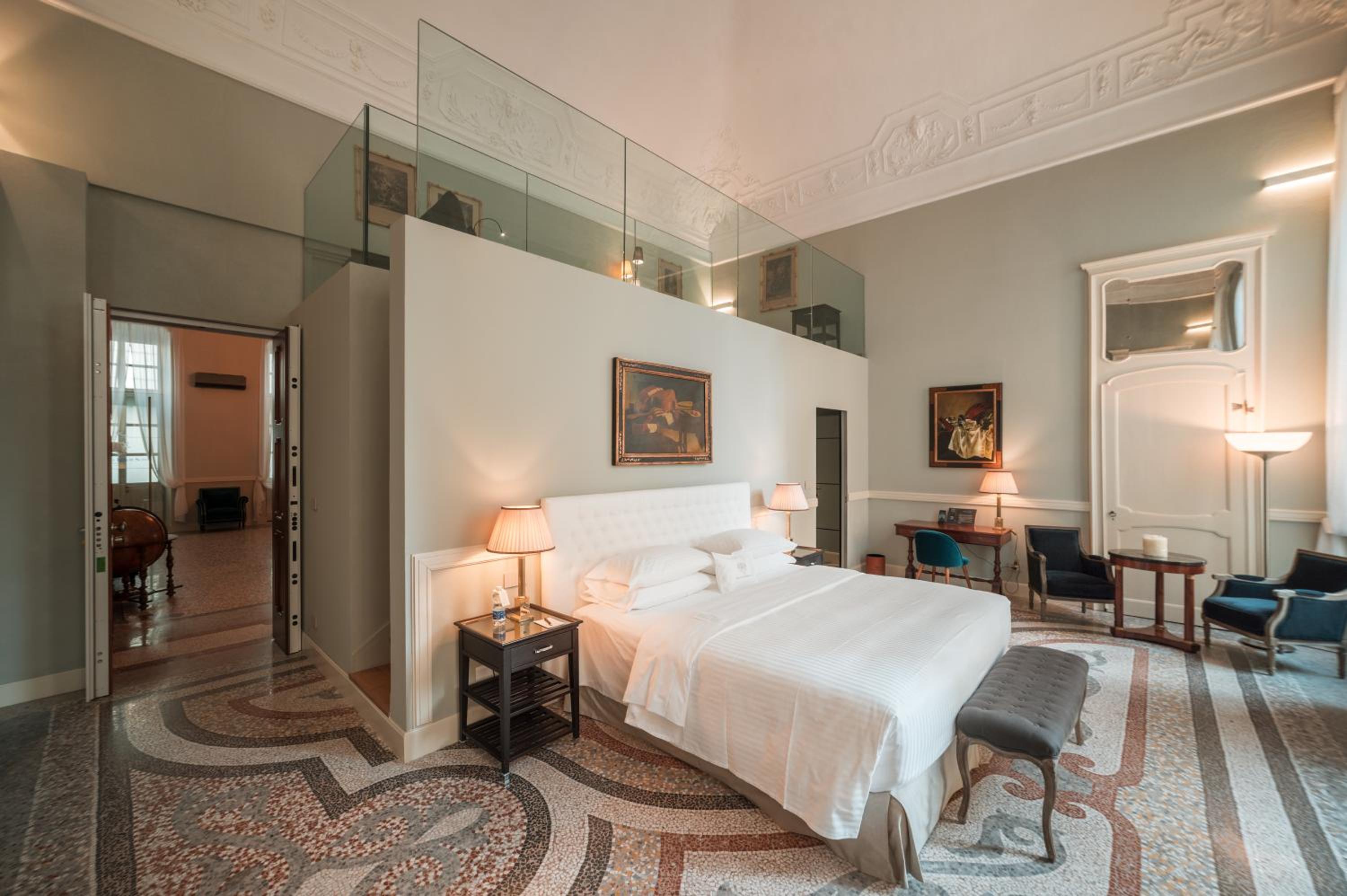 One-Bedroom Suite - Photo 14