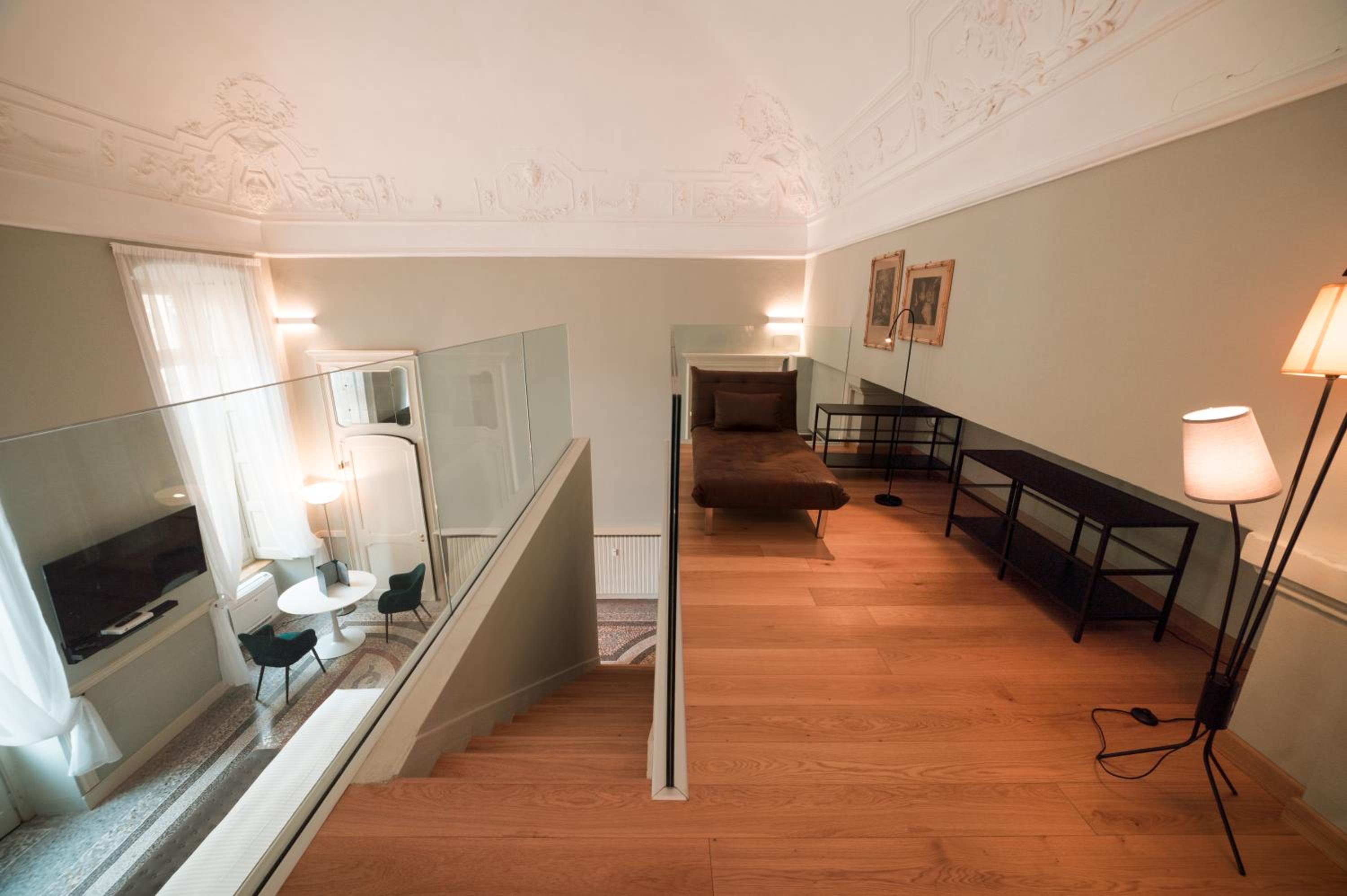 One-Bedroom Suite - Photo 4