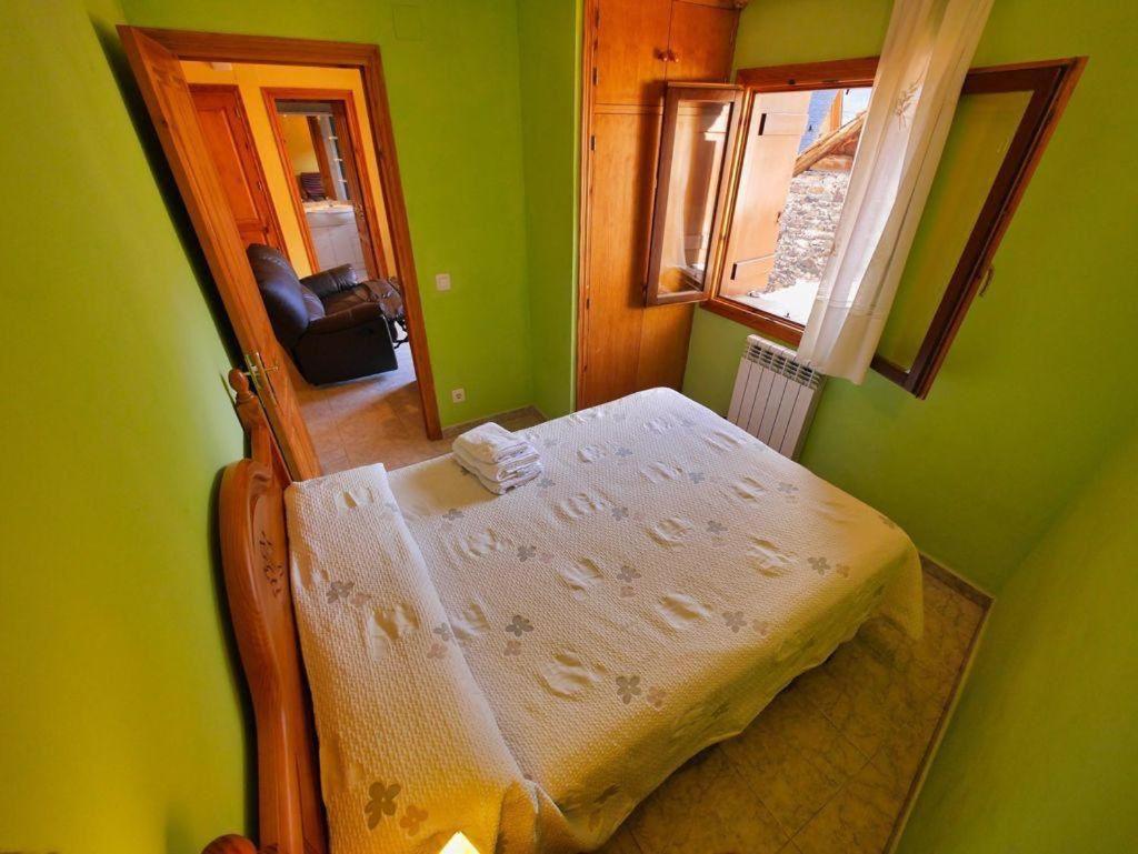 Apartamento de dos habitaciones con balcón - Alta