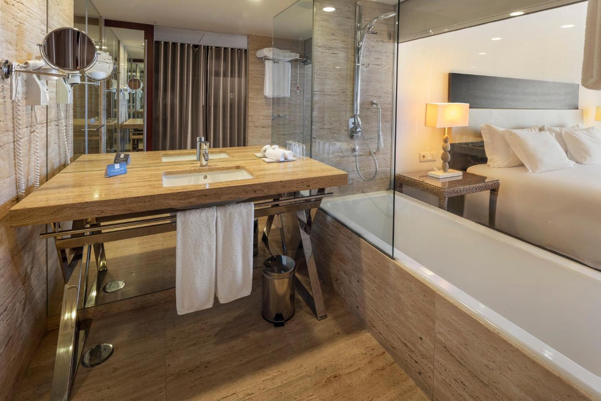 Standard Double or Twin Room with Quarteira View - Mid floor - Photo 6