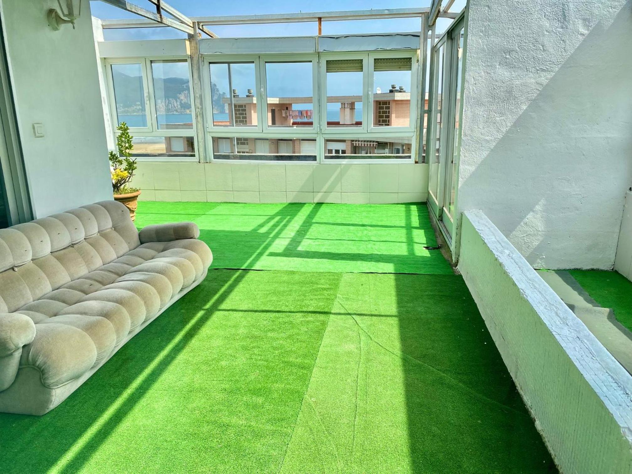 Penthouse Apartment - Photo 8