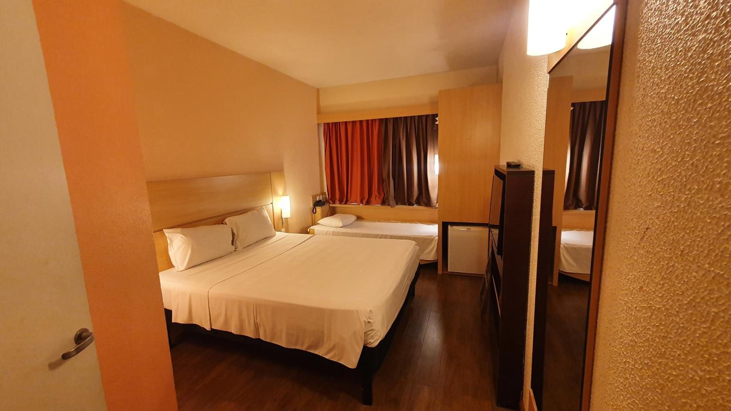 Standard Double Room - Photo 14