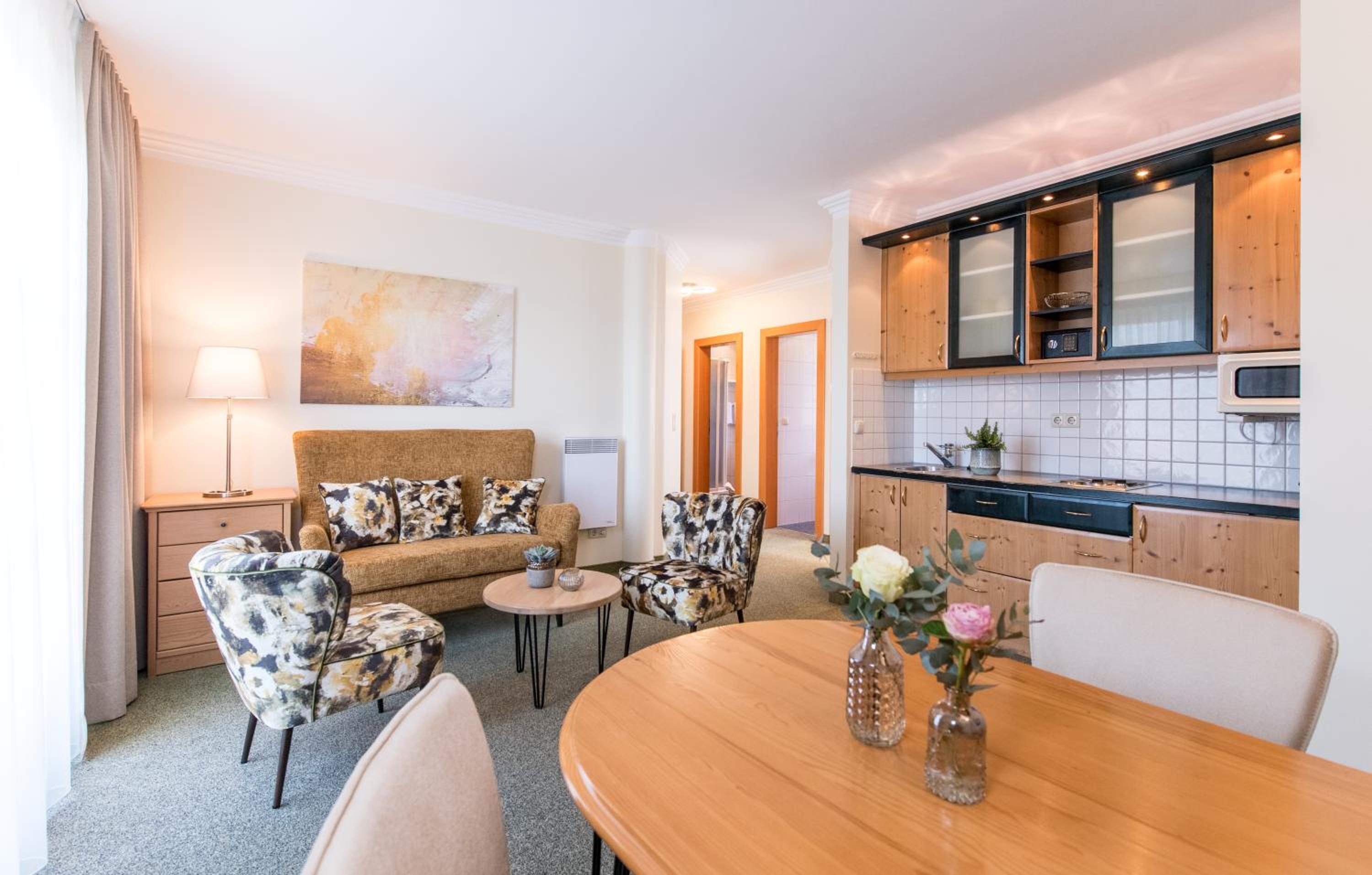 Two-Bedroom Apartment with Lake View and Balcony