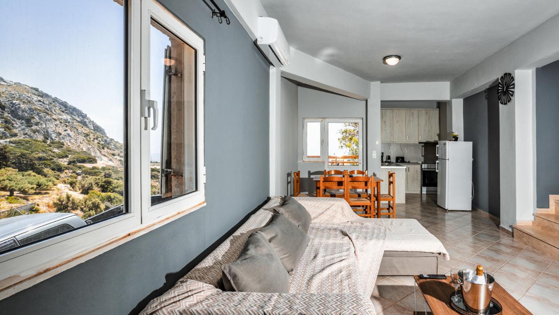Two-Bedroom House photo 2