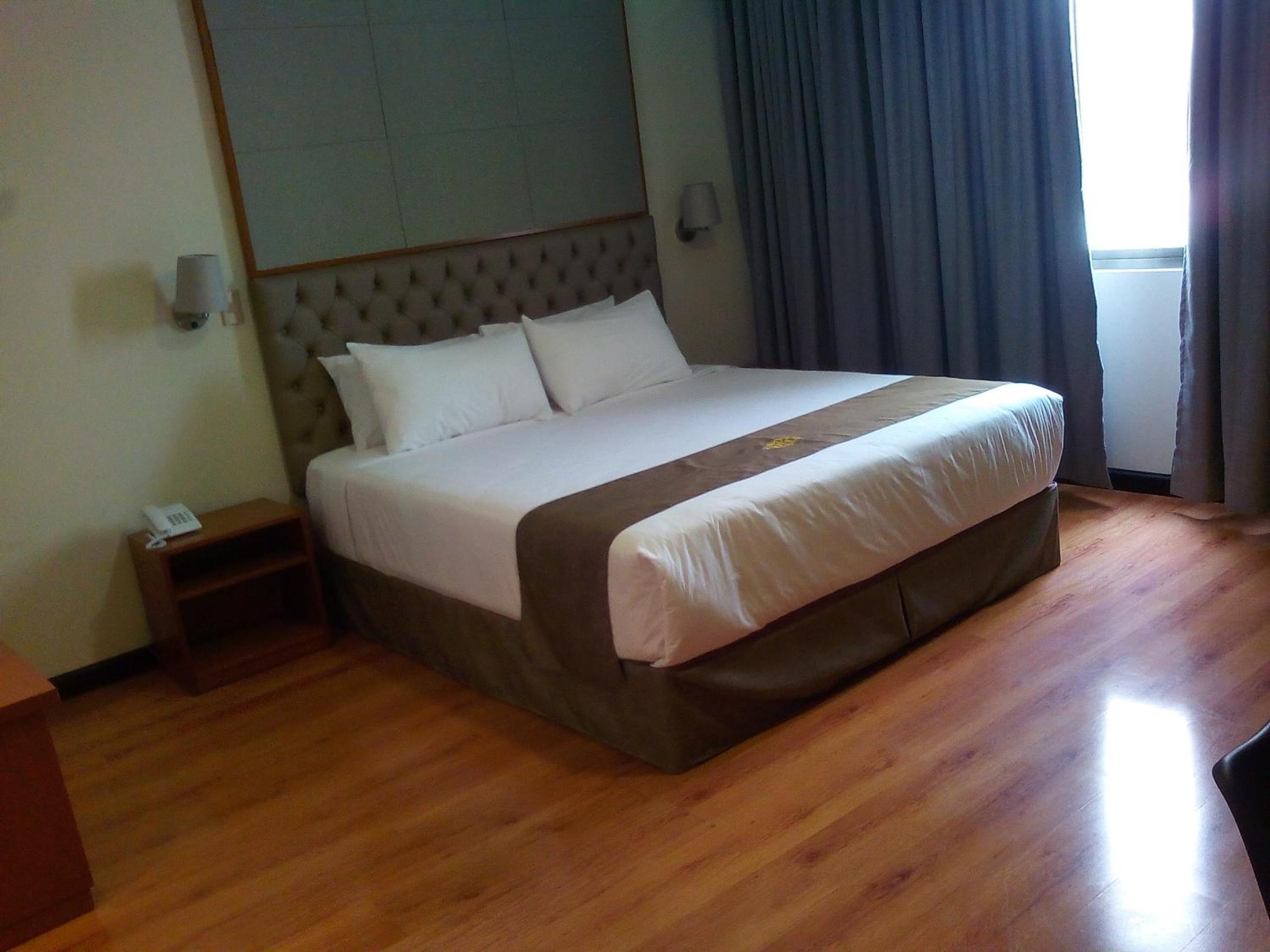 Deluxe Suite