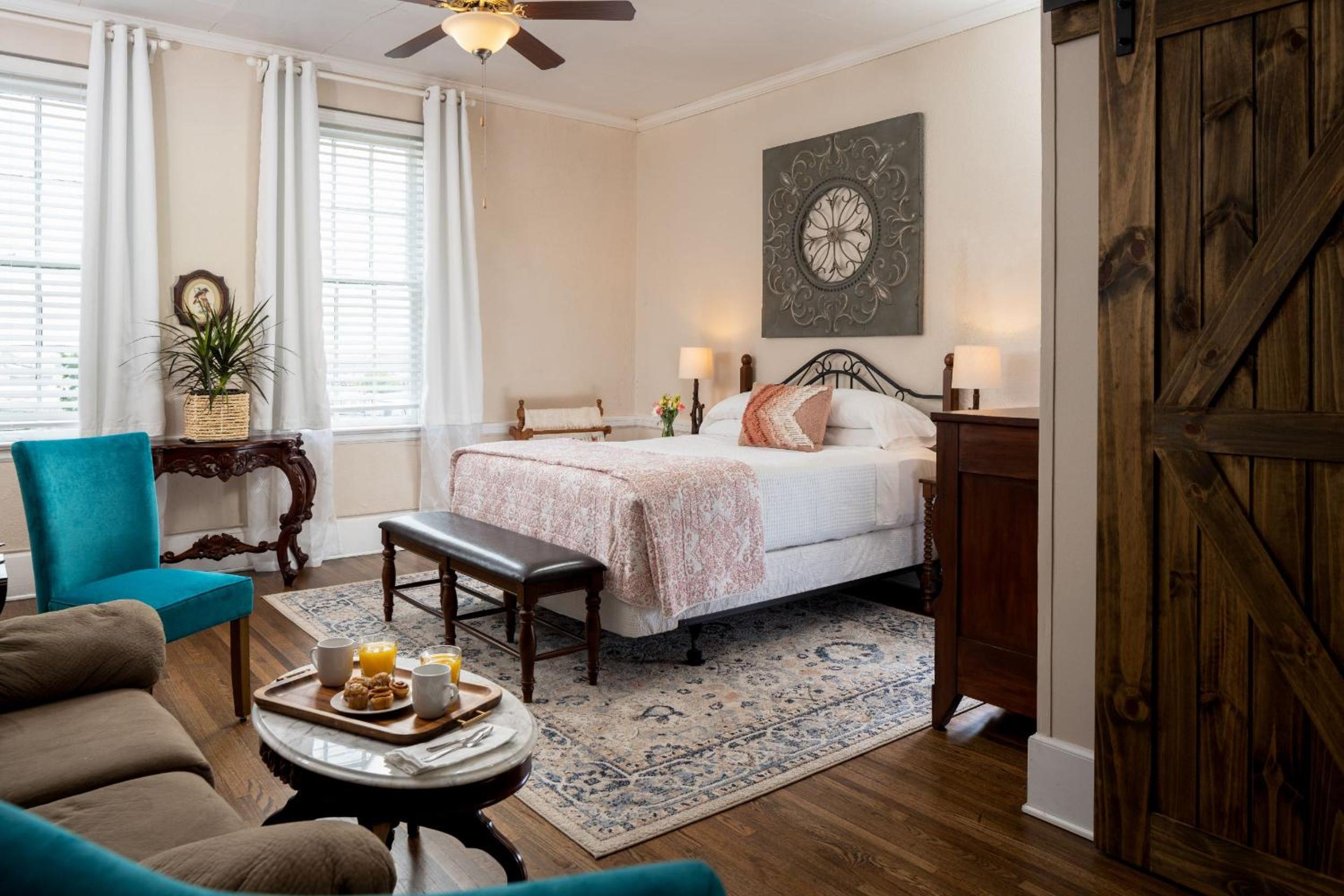Superior King Room