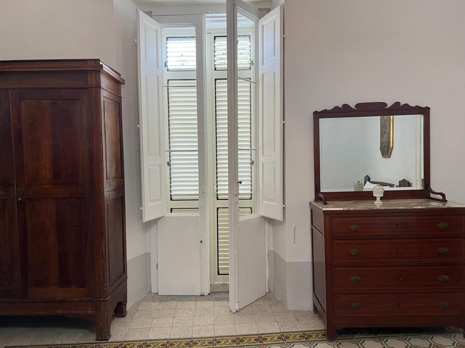 Deluxe Suite with Sea View