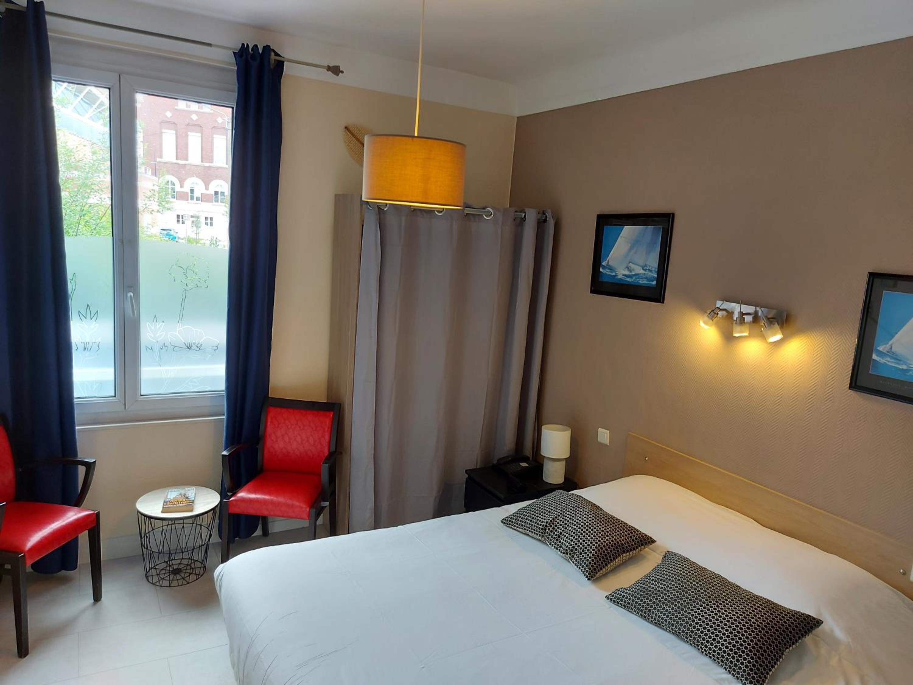 Double Room (1 - 2 Adults) - Photo 10