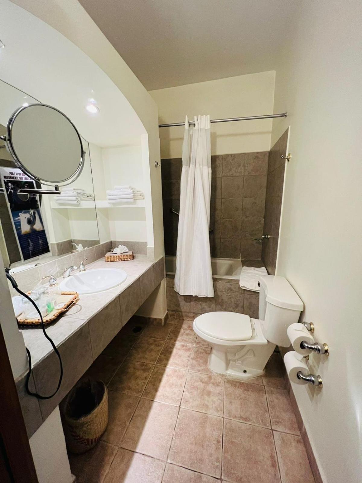 Superior King Room - Photo 3