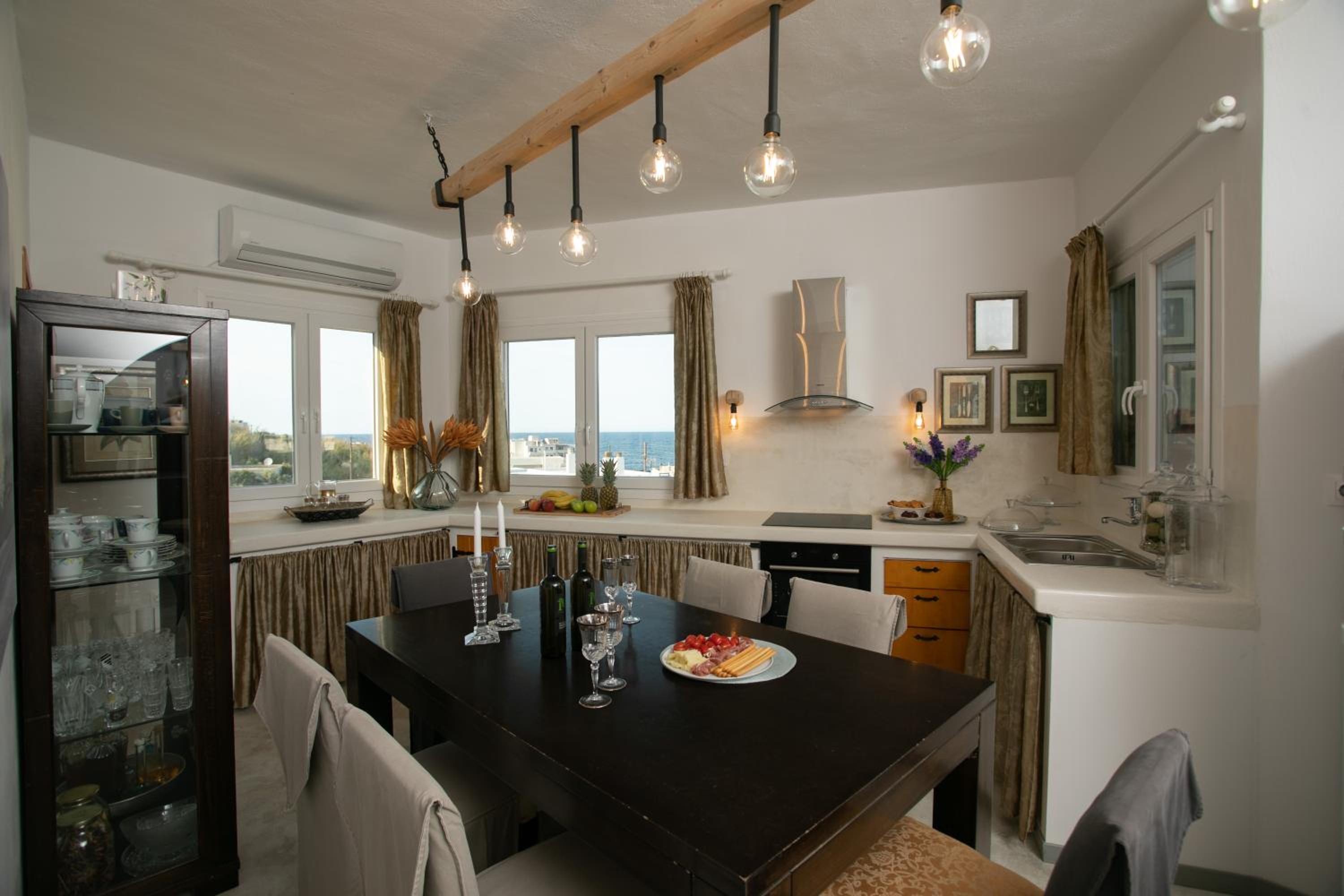 Villa with Sea View - Photo 38
