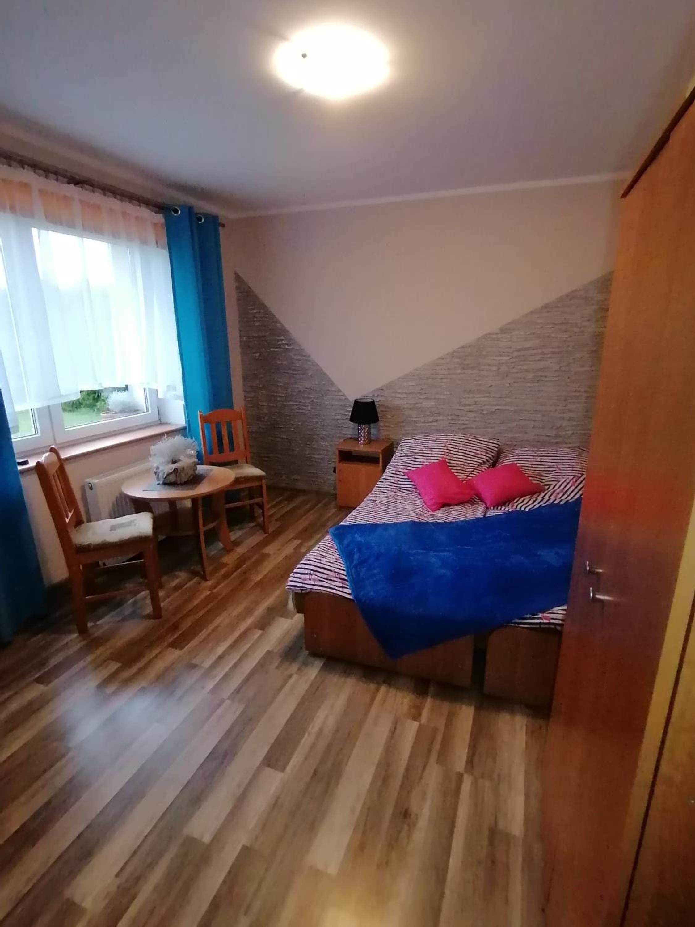 Double Room - Photo 8