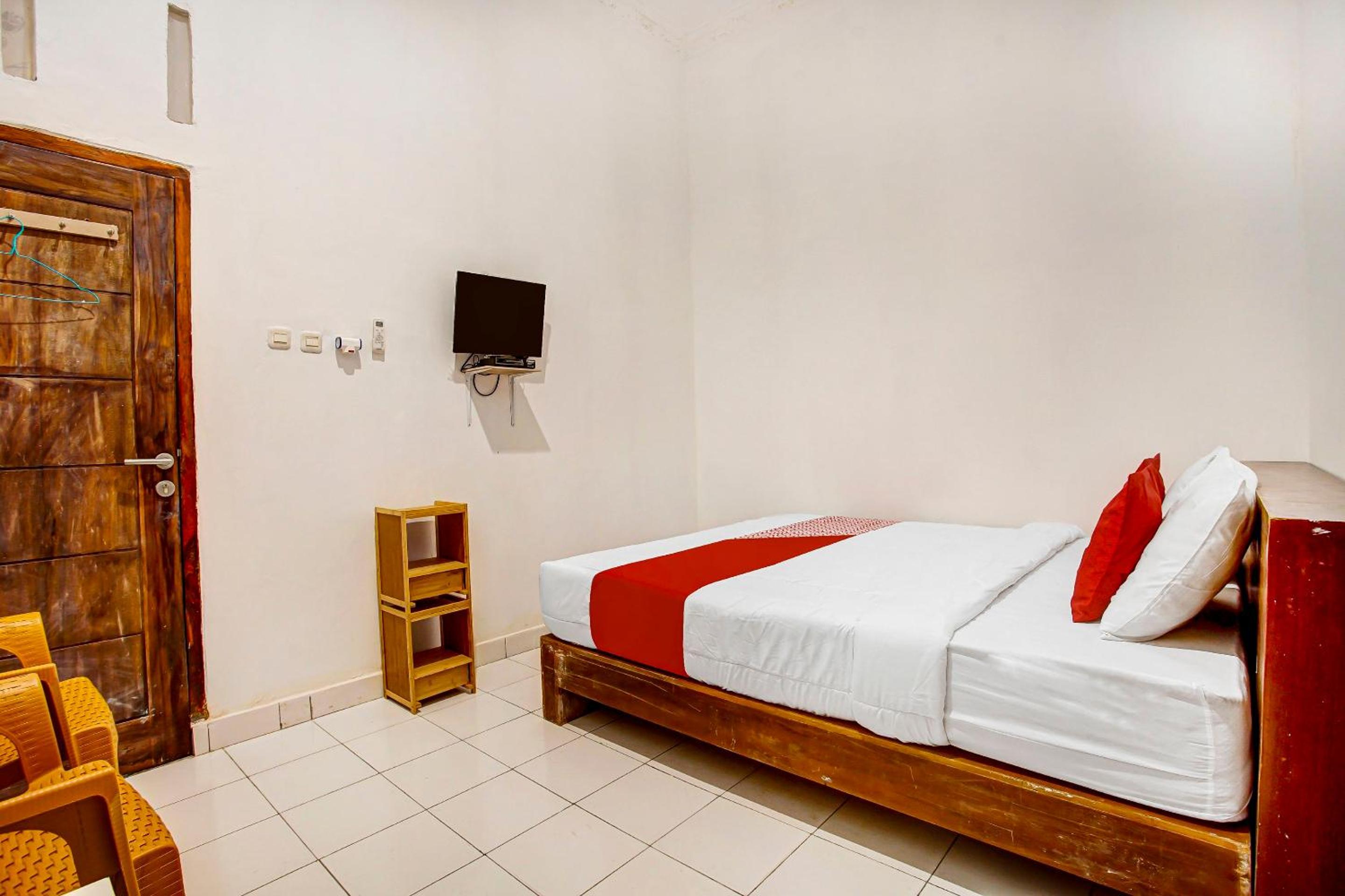 Standard Double Room - Photo 2