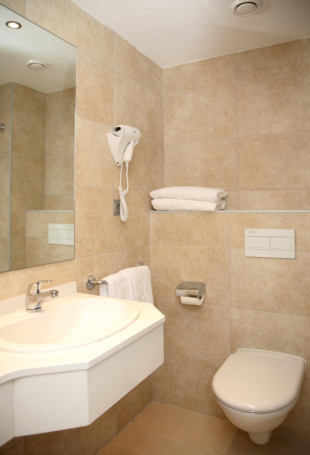 Twin Room - Photo 2
