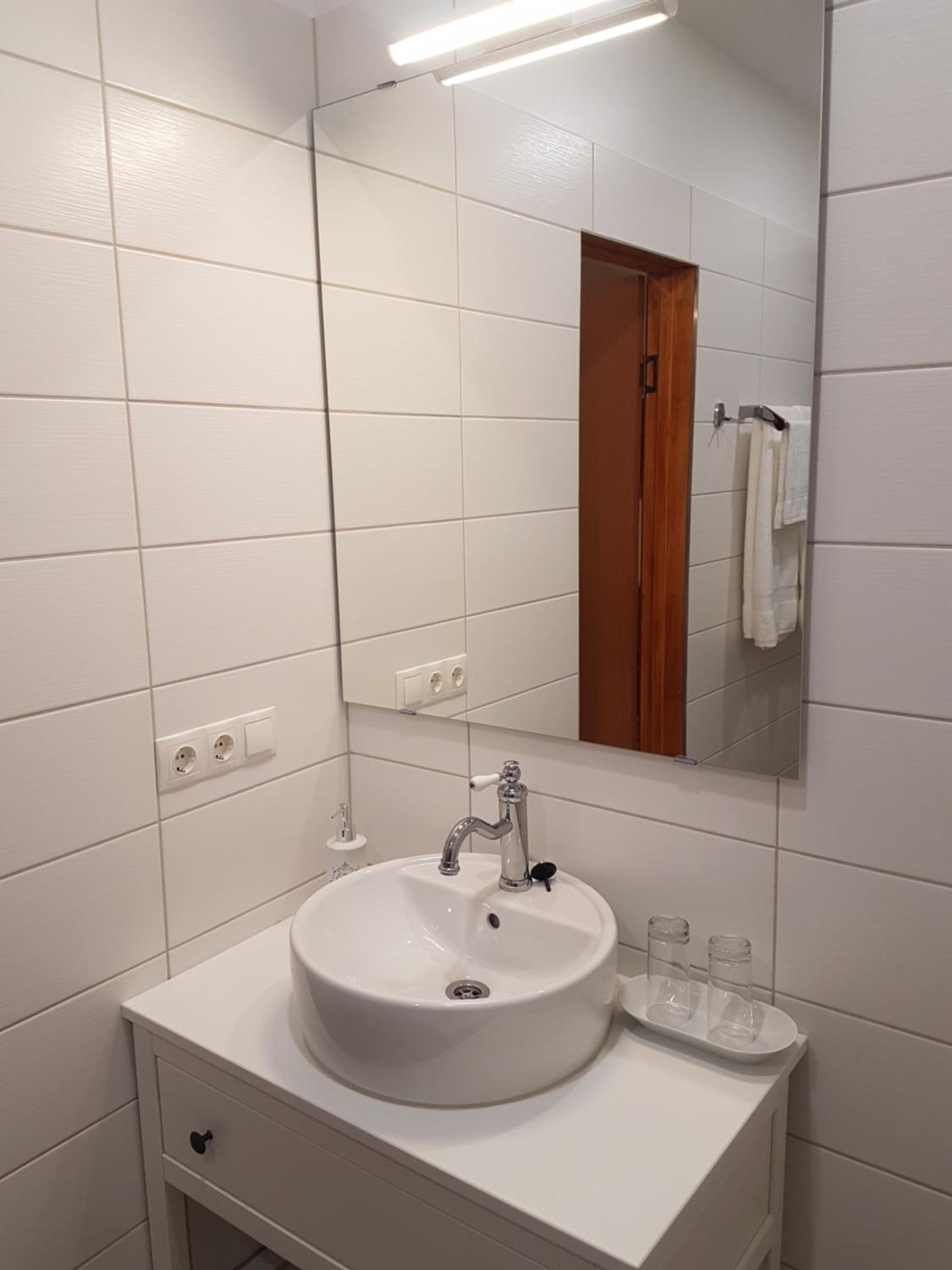 Double Room - Photo 2
