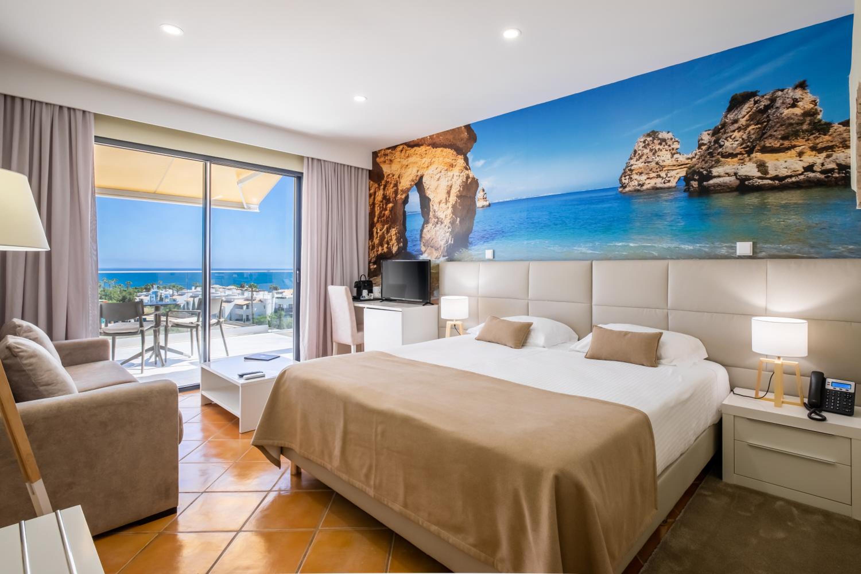 Premium Double Room with Hot Tub and Sea View - Photo 6