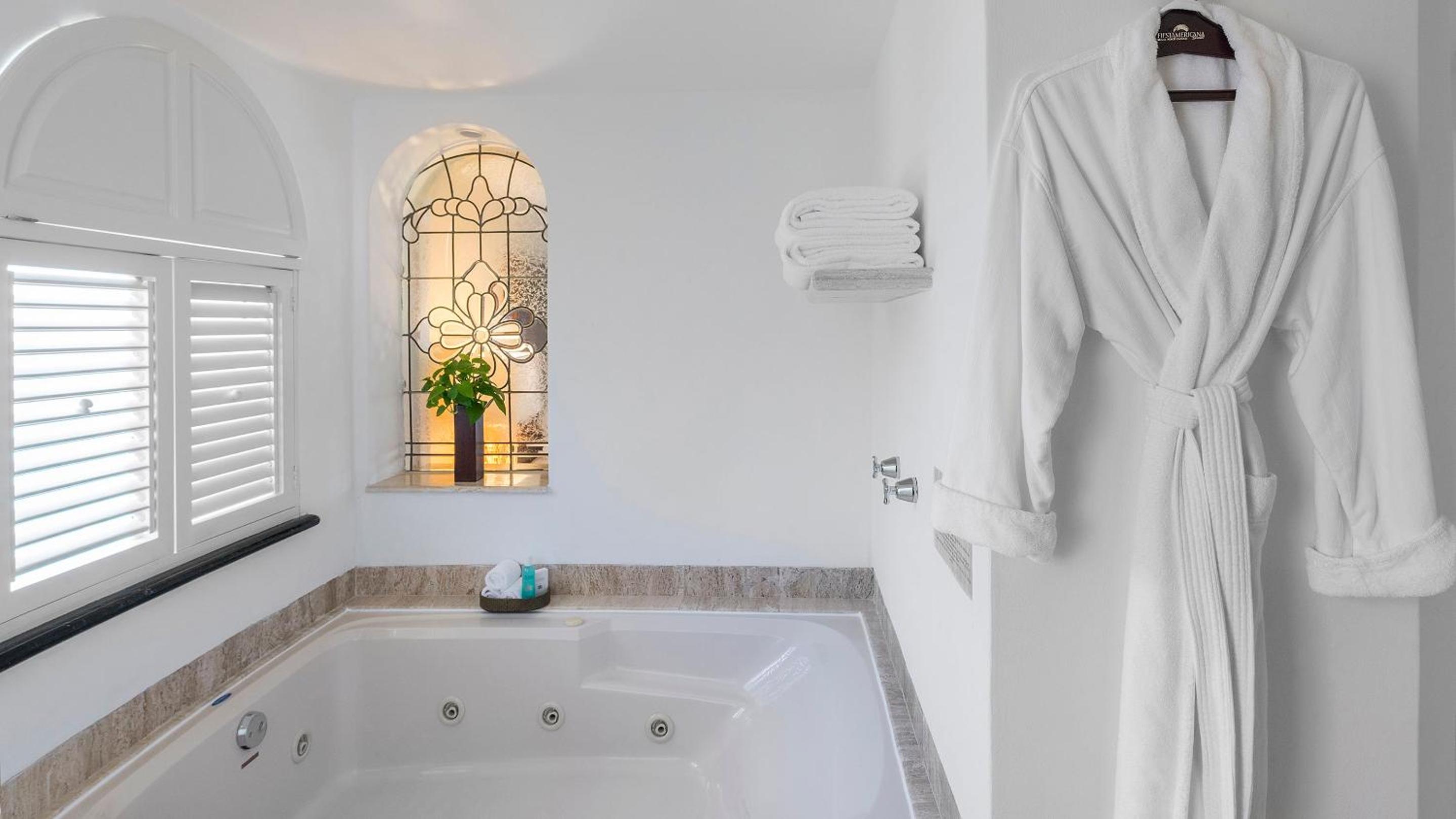 Infinite Ocean Front Two Bedroom Master Suite