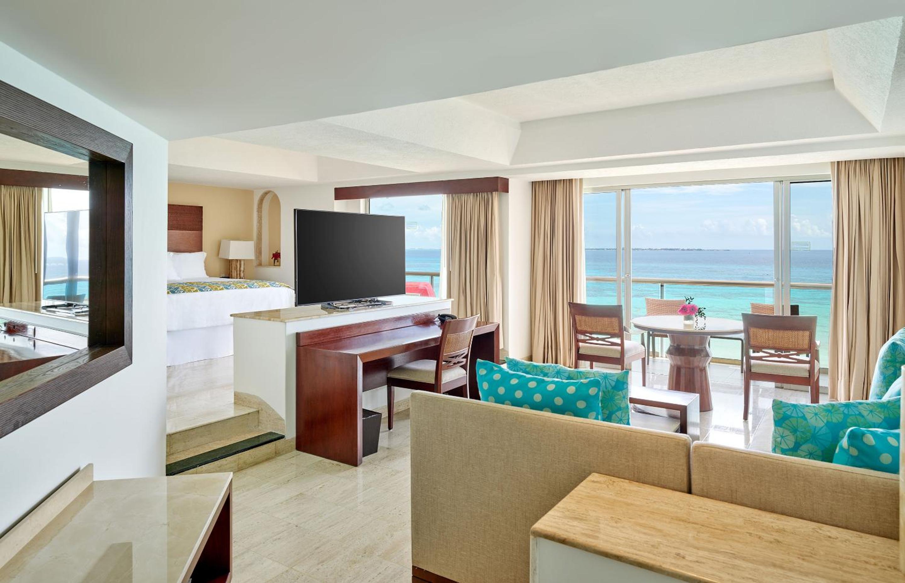 Infinite Ocean Front One Bedroom Master Suite