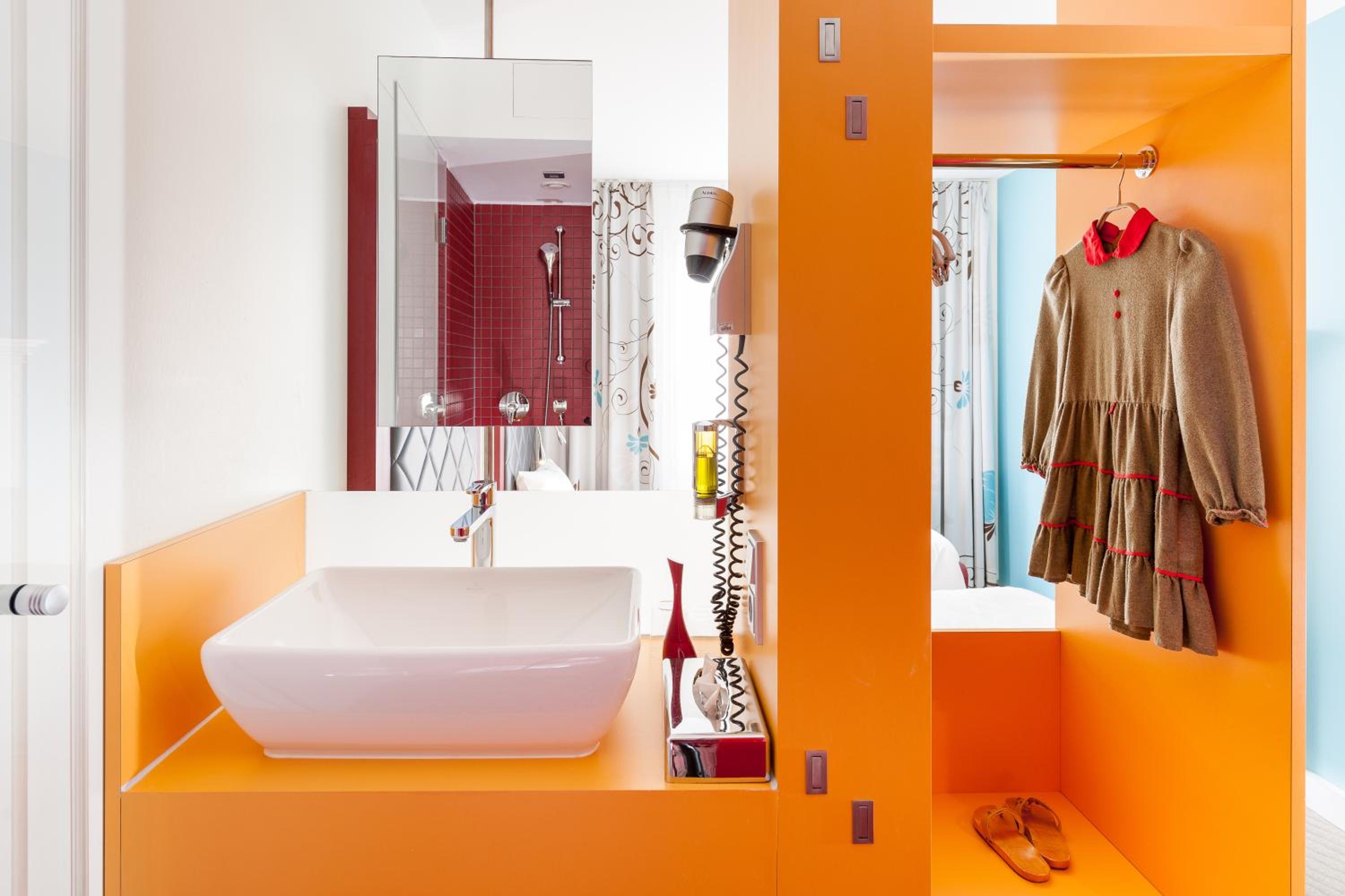 Standard Double Room - Photo 6