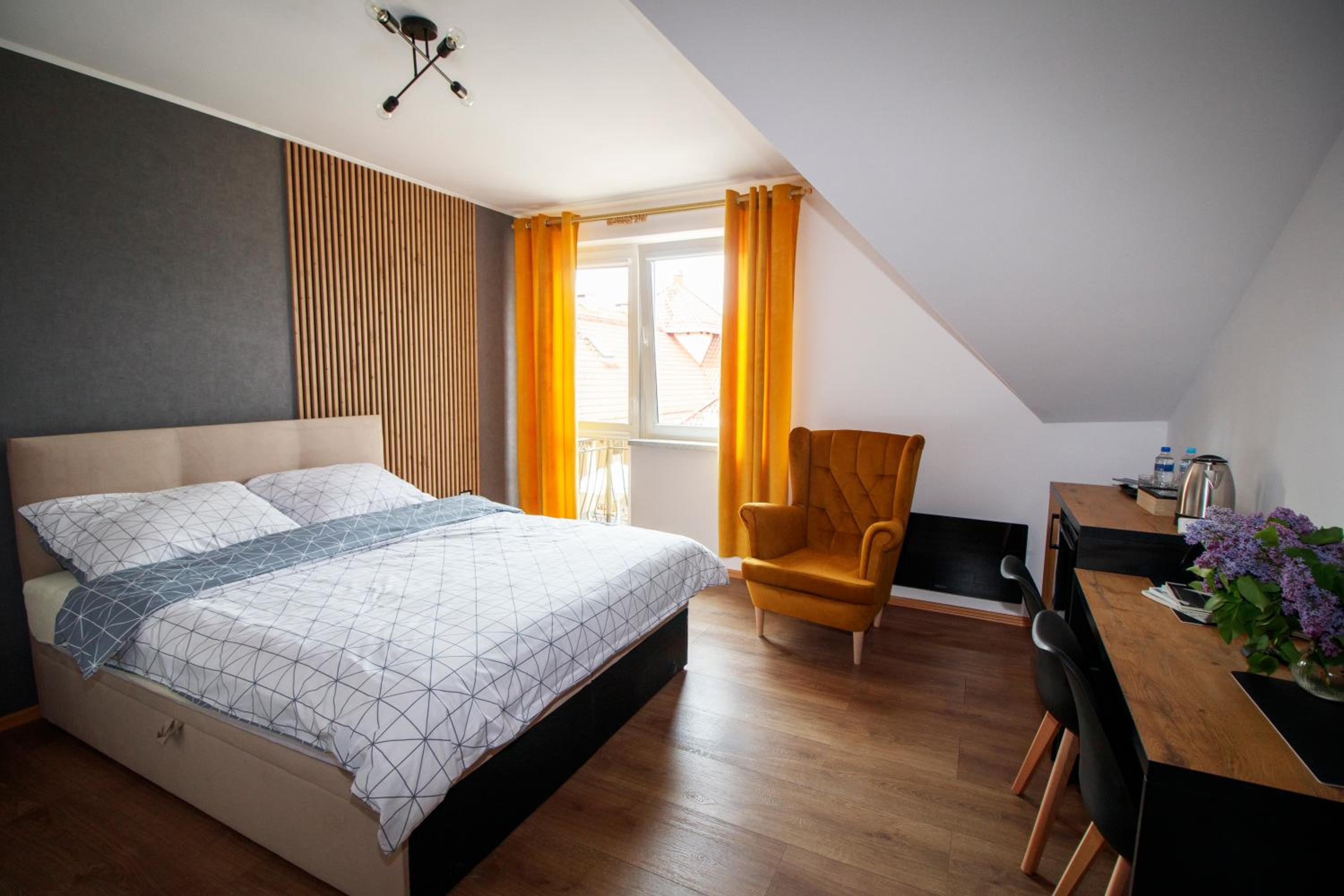 Deluxe Double Room with Balcony and Sea View