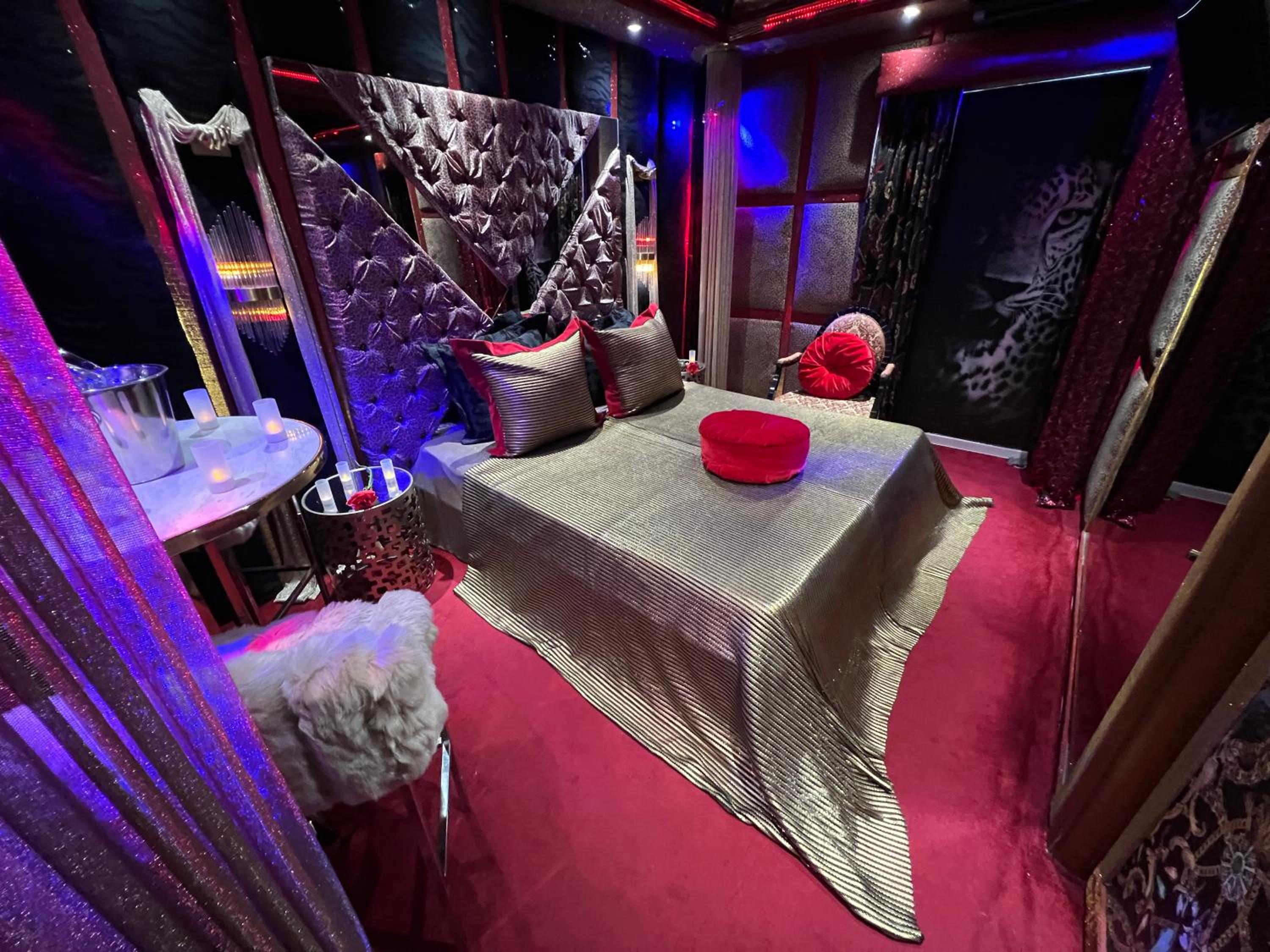 King Room with Mountain View