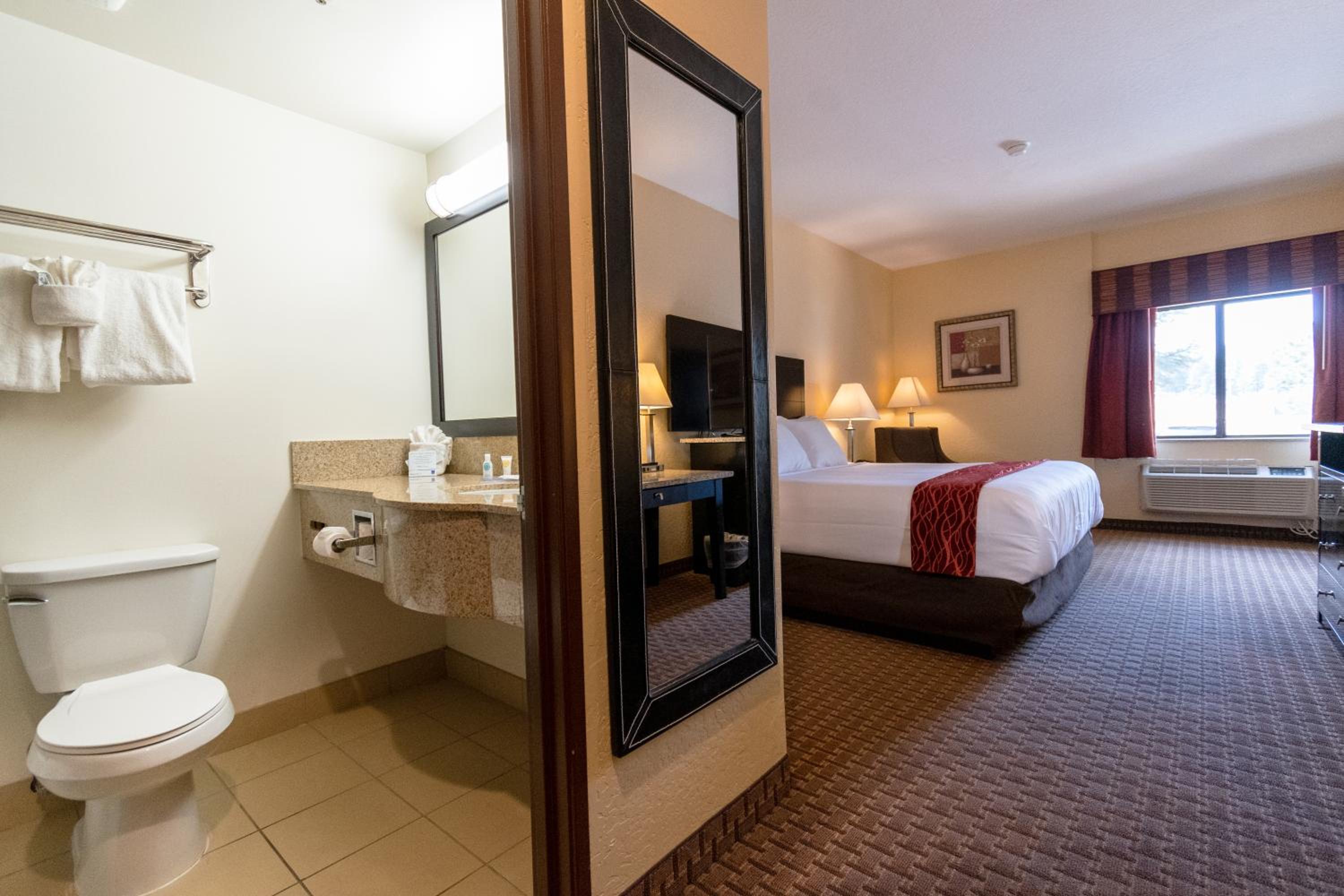 King Room - Non-Smoking - Photo 2