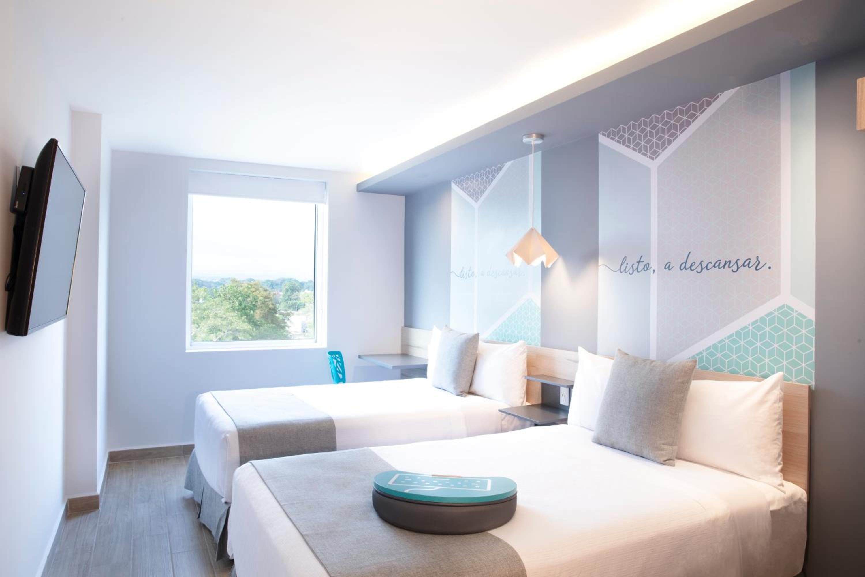 Superior Room 2 Twin - Photo 1