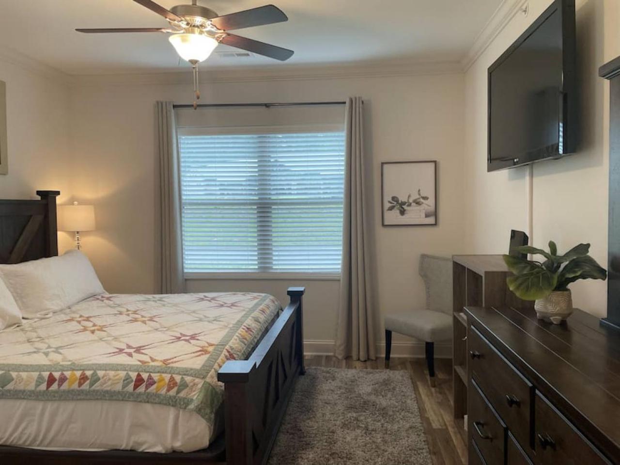 Apartment photo 2