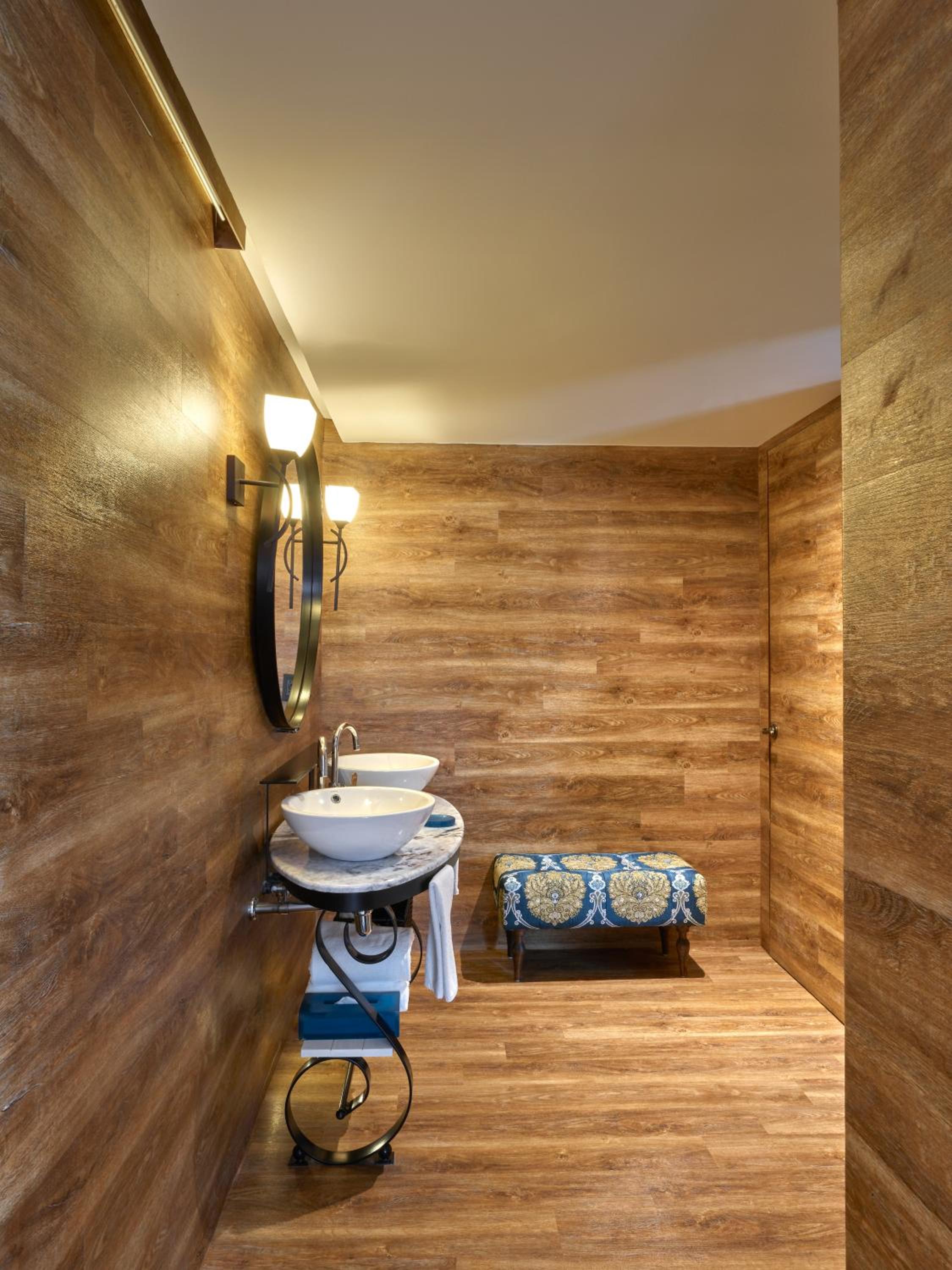 Master Suite 1 King - Photo 4