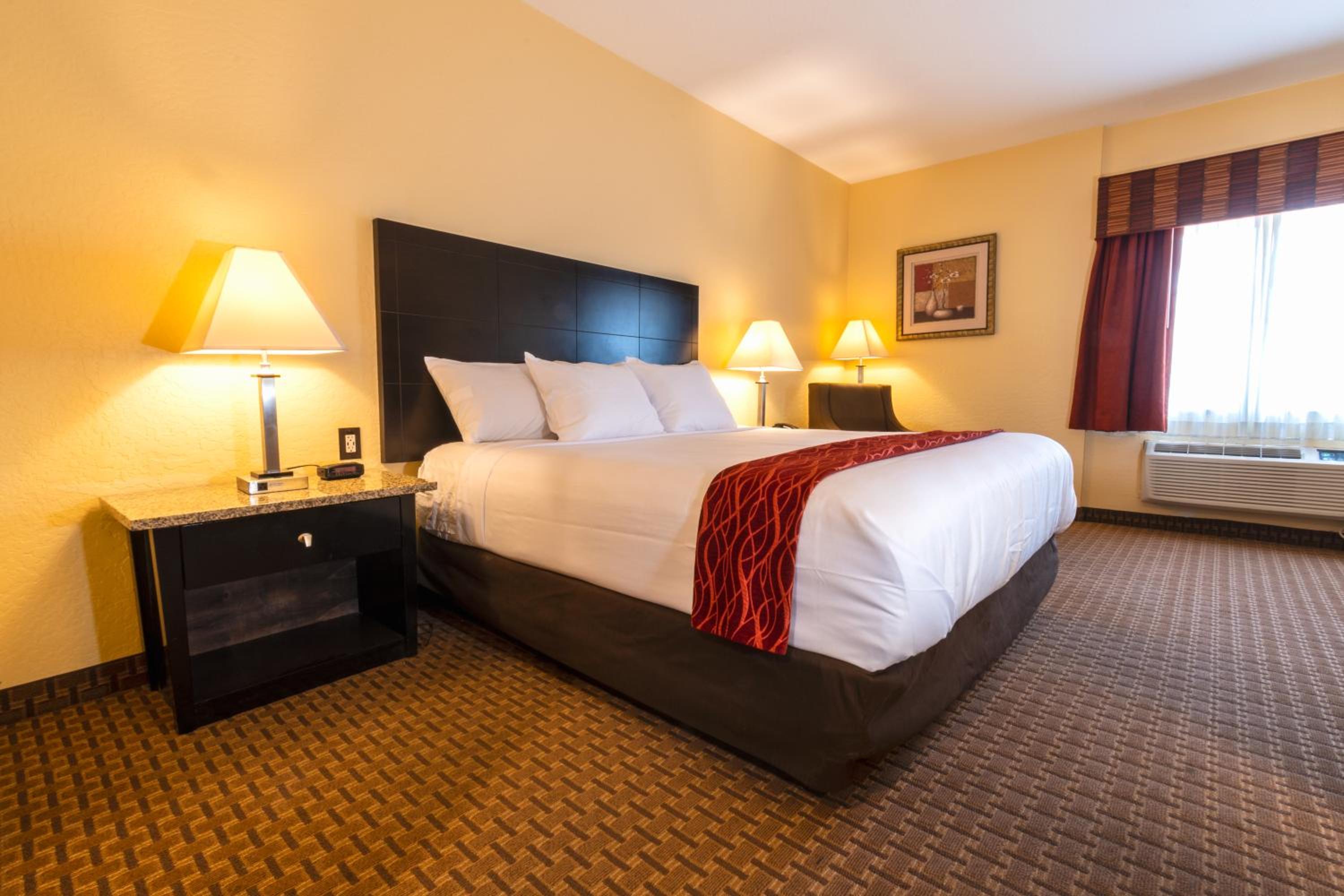 Queen Room - Accessible/Non-Smoking - Photo 4