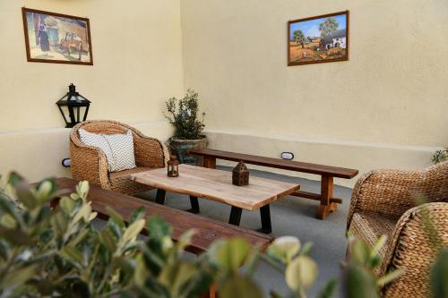 One-Bedroom Apartment - Photo 17