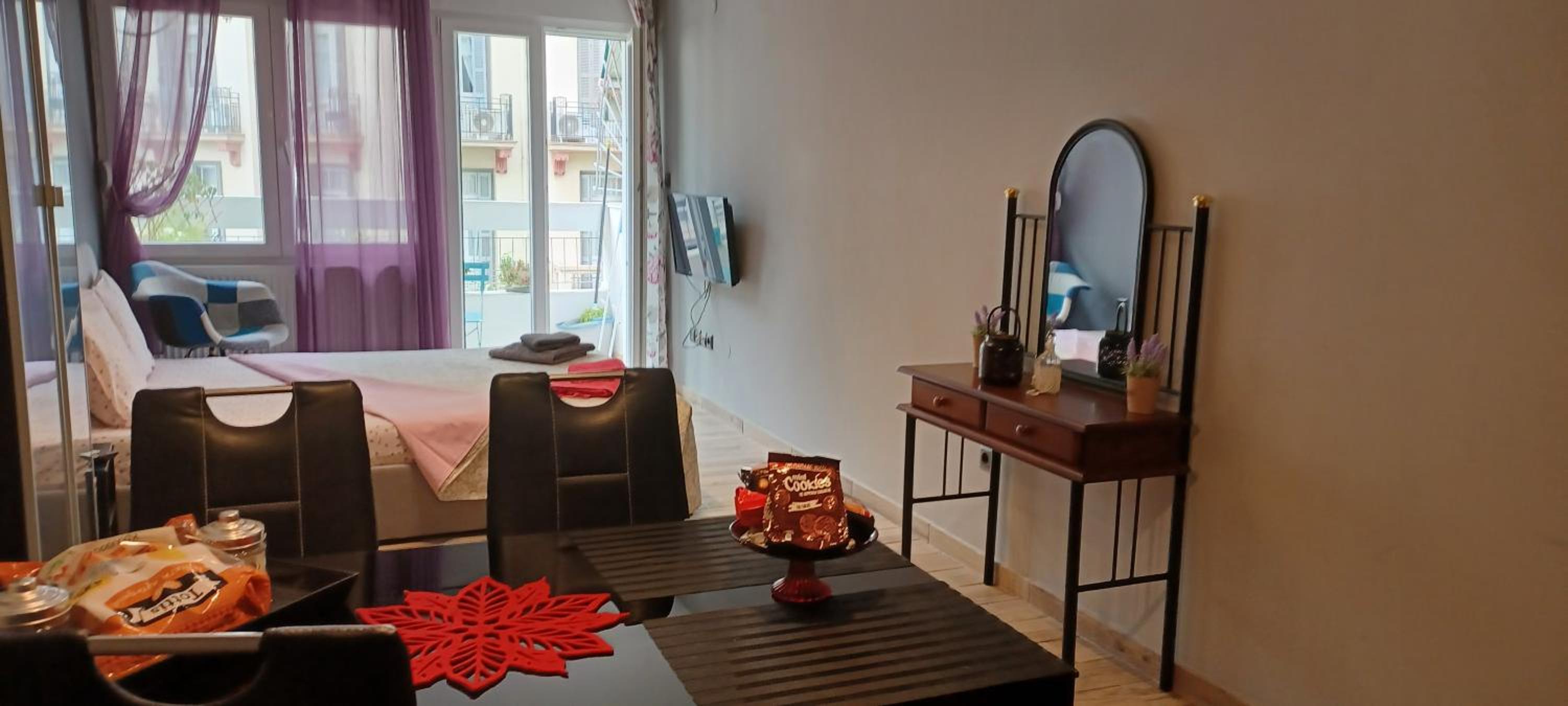 One-Bedroom Apartment - Photo 17