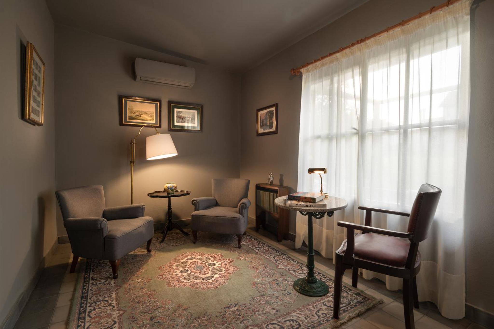 Superior King Suite photo 3