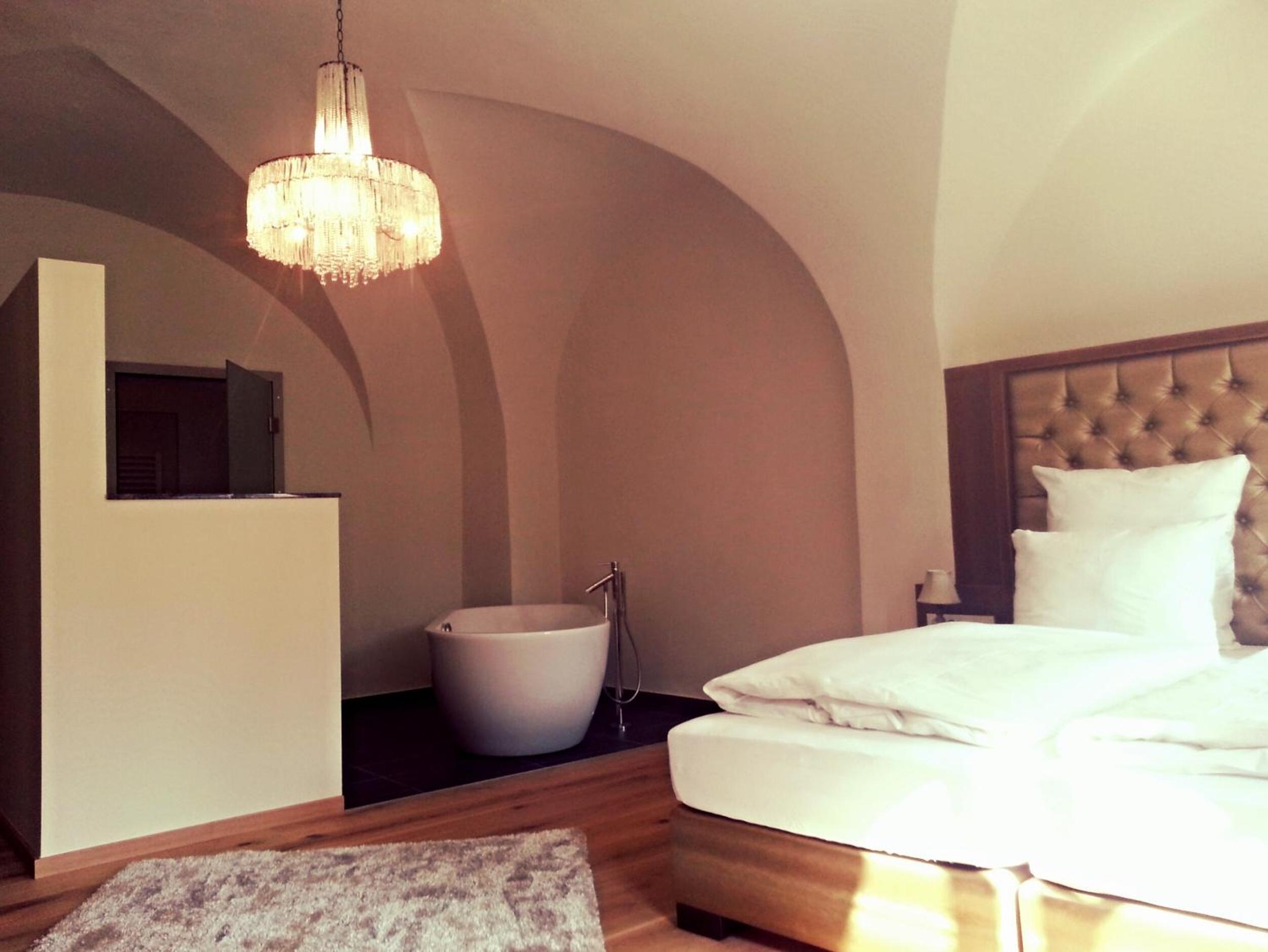 Deluxe Double Room with Bath photo 1