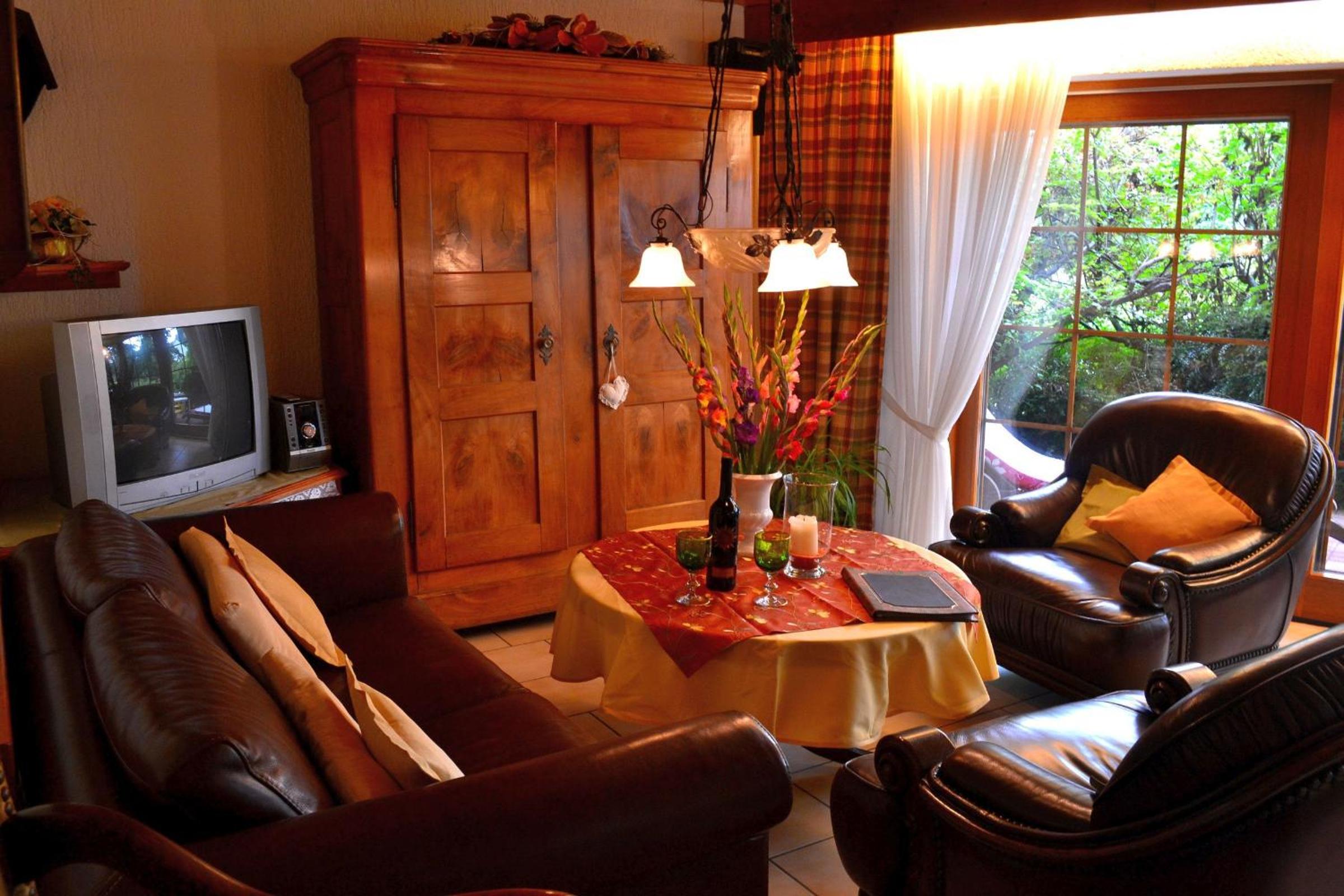 Two-Bedroom Deluxe Apartment with Garden View