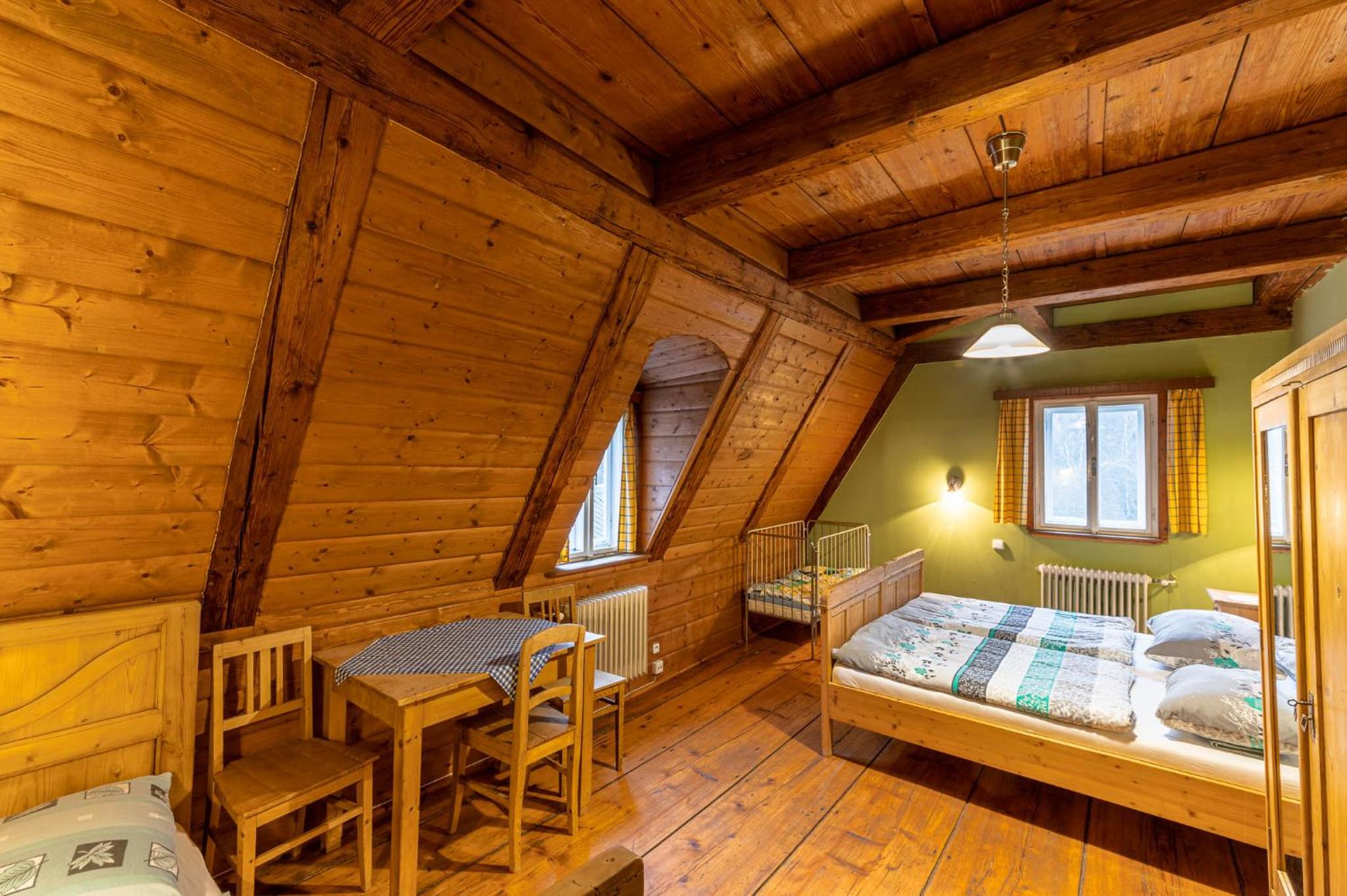 Economy Triple Room with Shared Bathroom photo 1