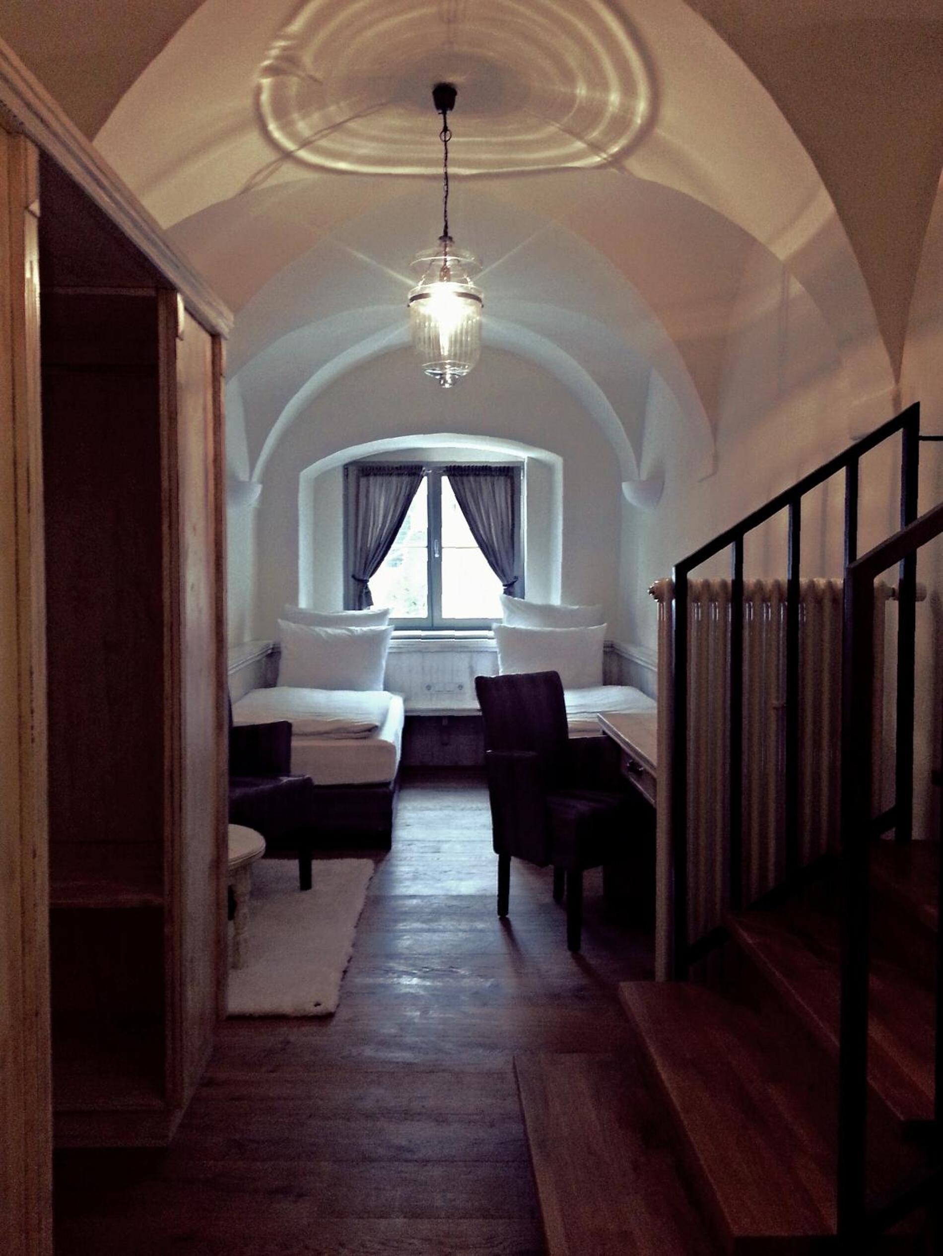 Twin Room - Photo 2