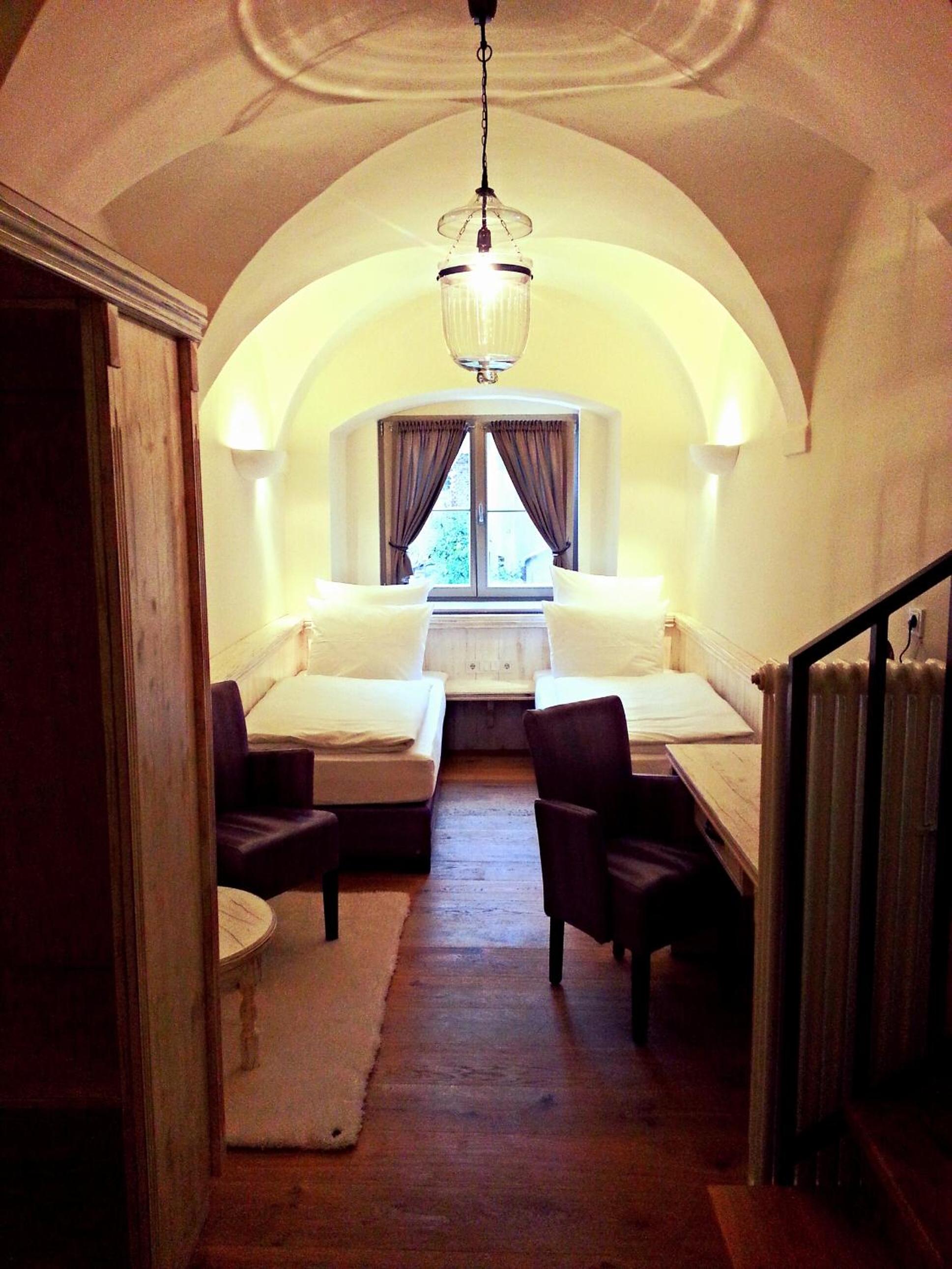 Twin Room - Photo 3