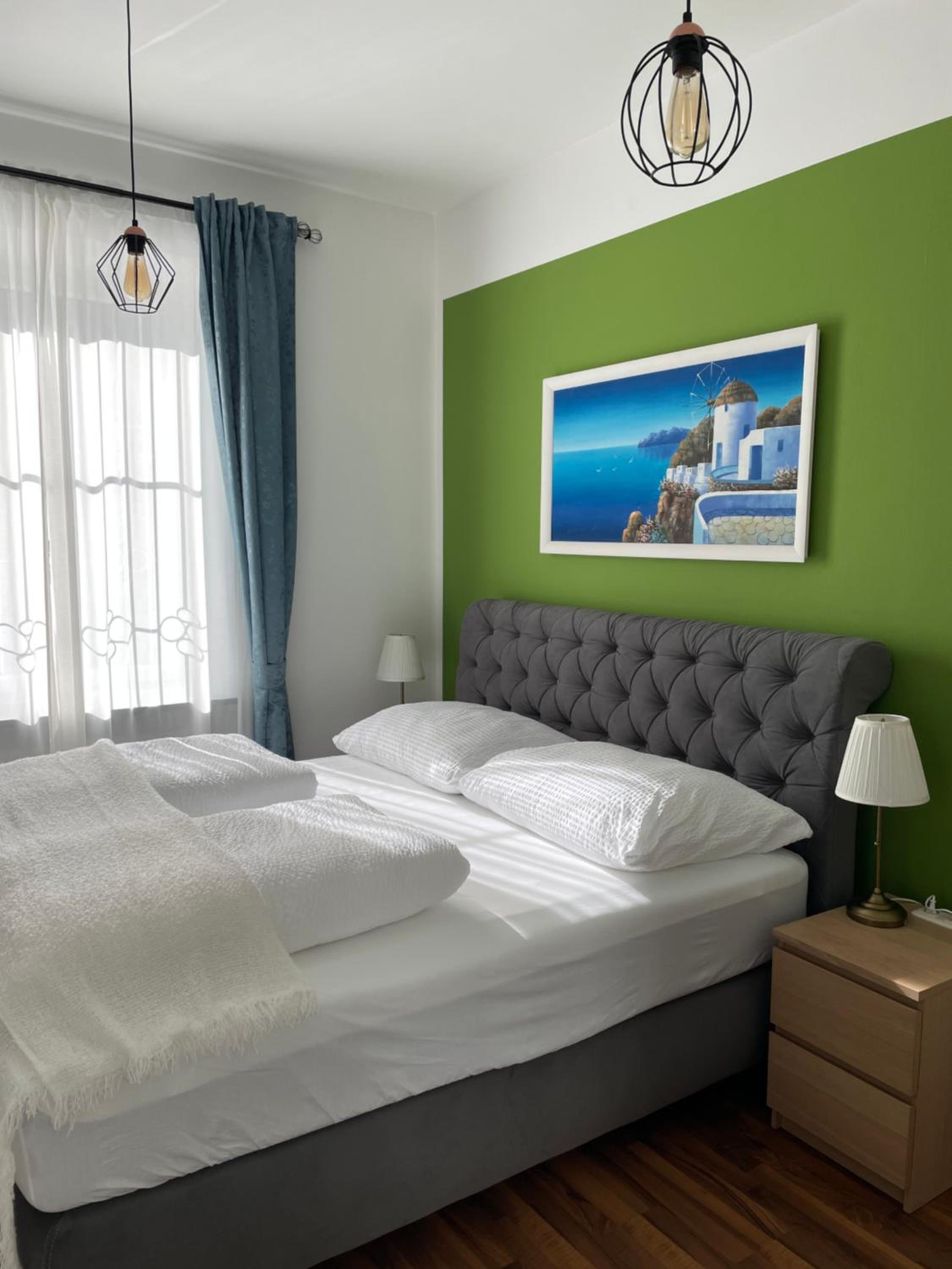 One-Bedroom Apartment - Photo 1