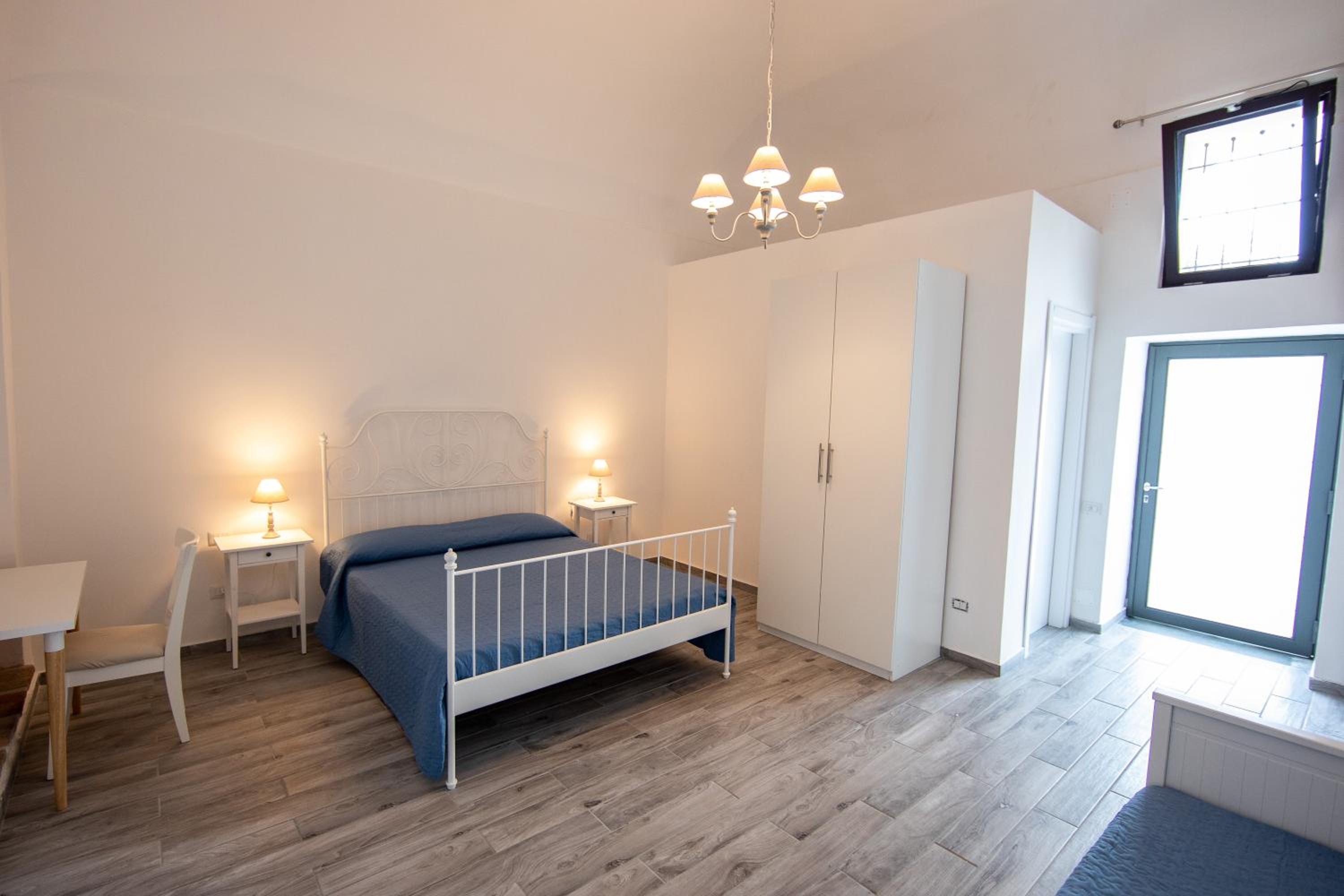 Deluxe One-Bedroom Apartment with Garden View