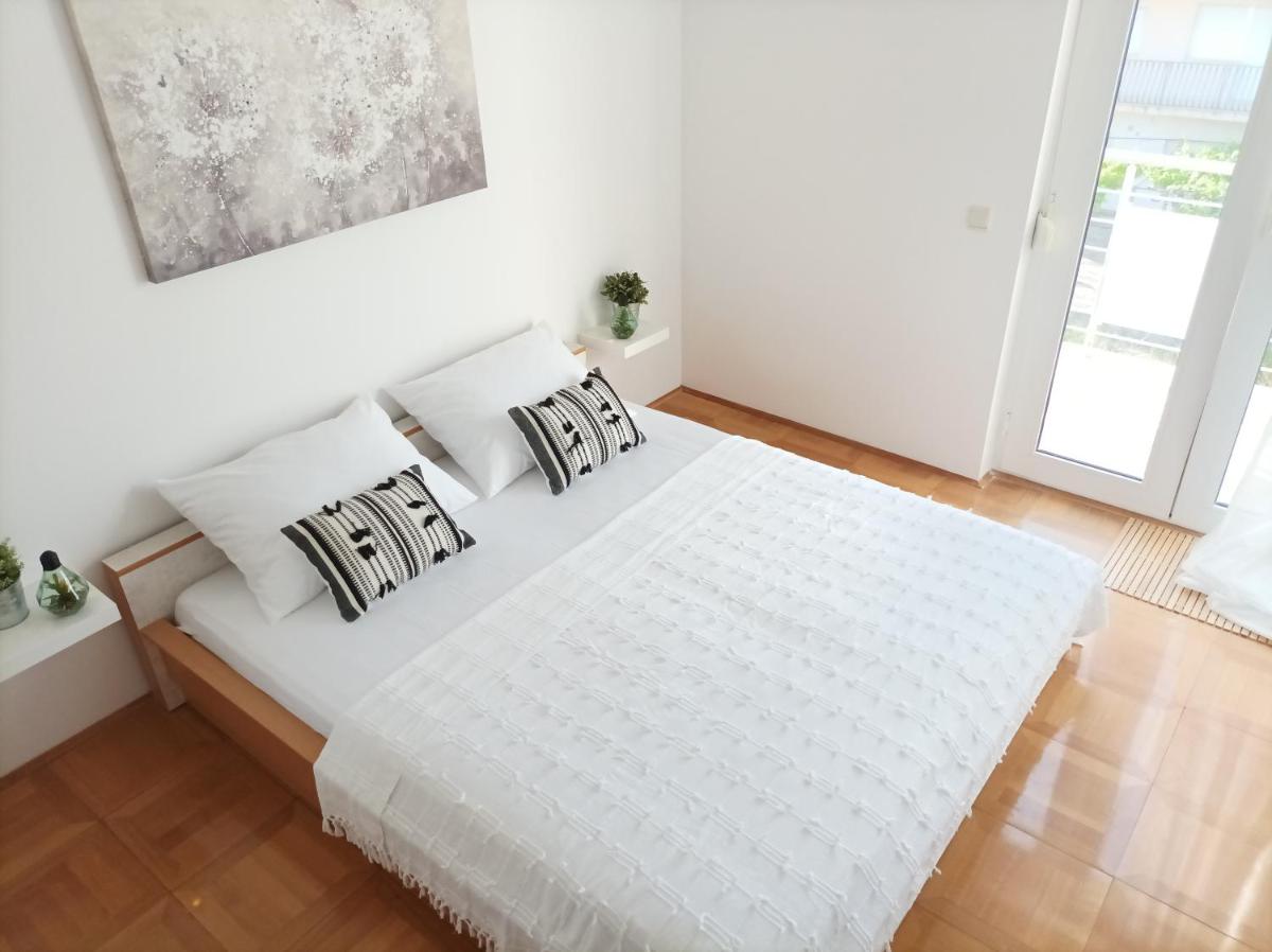 Apartment - Photo 32