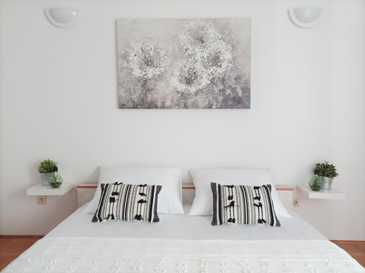 Apartment - Photo 8