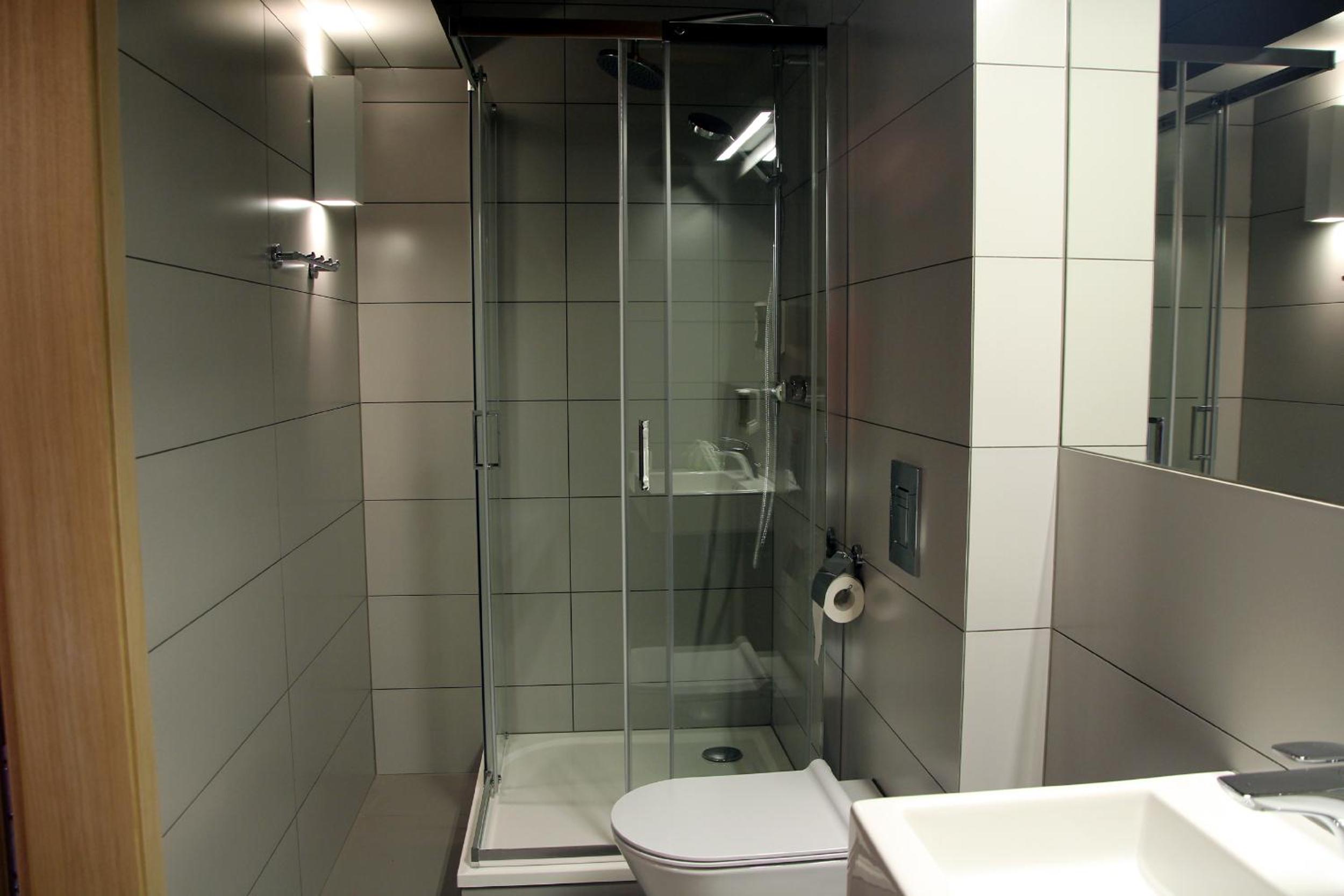 Double Room with Private Bathroom photo 2