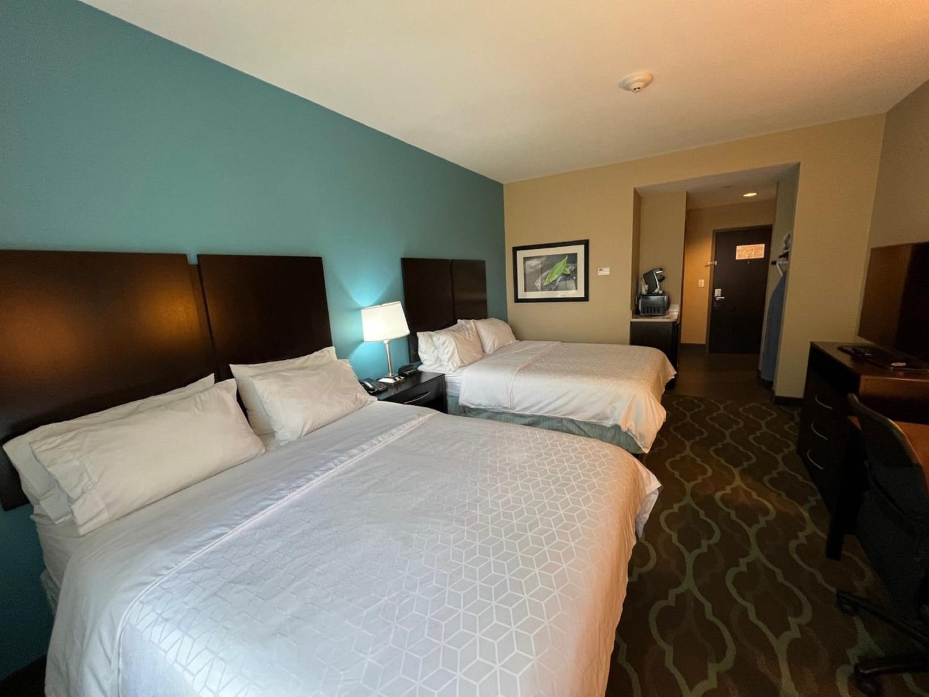 Standard Room with Two Queen Beds