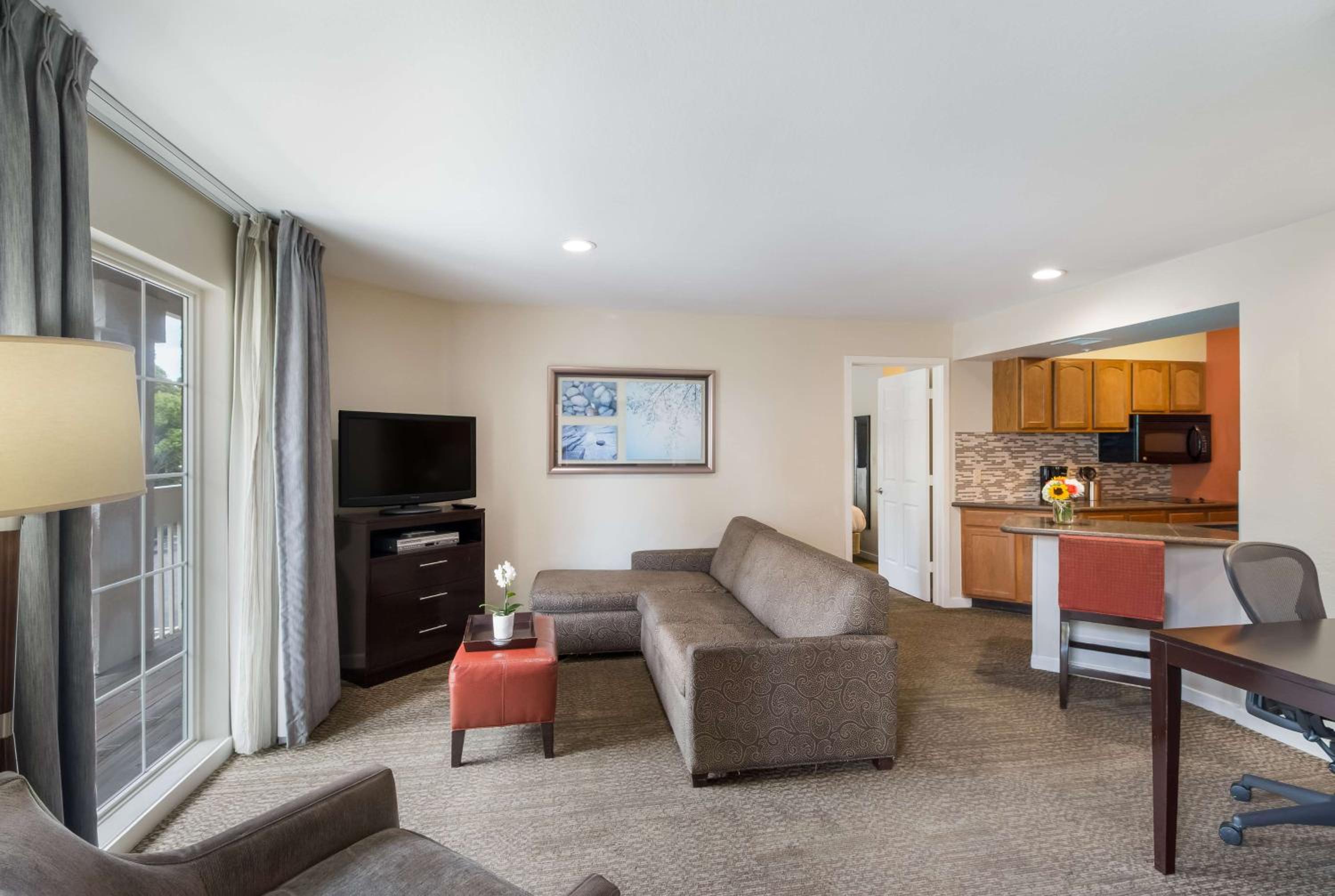 Two-Bedroom Suite - Two Queens - Photo 4