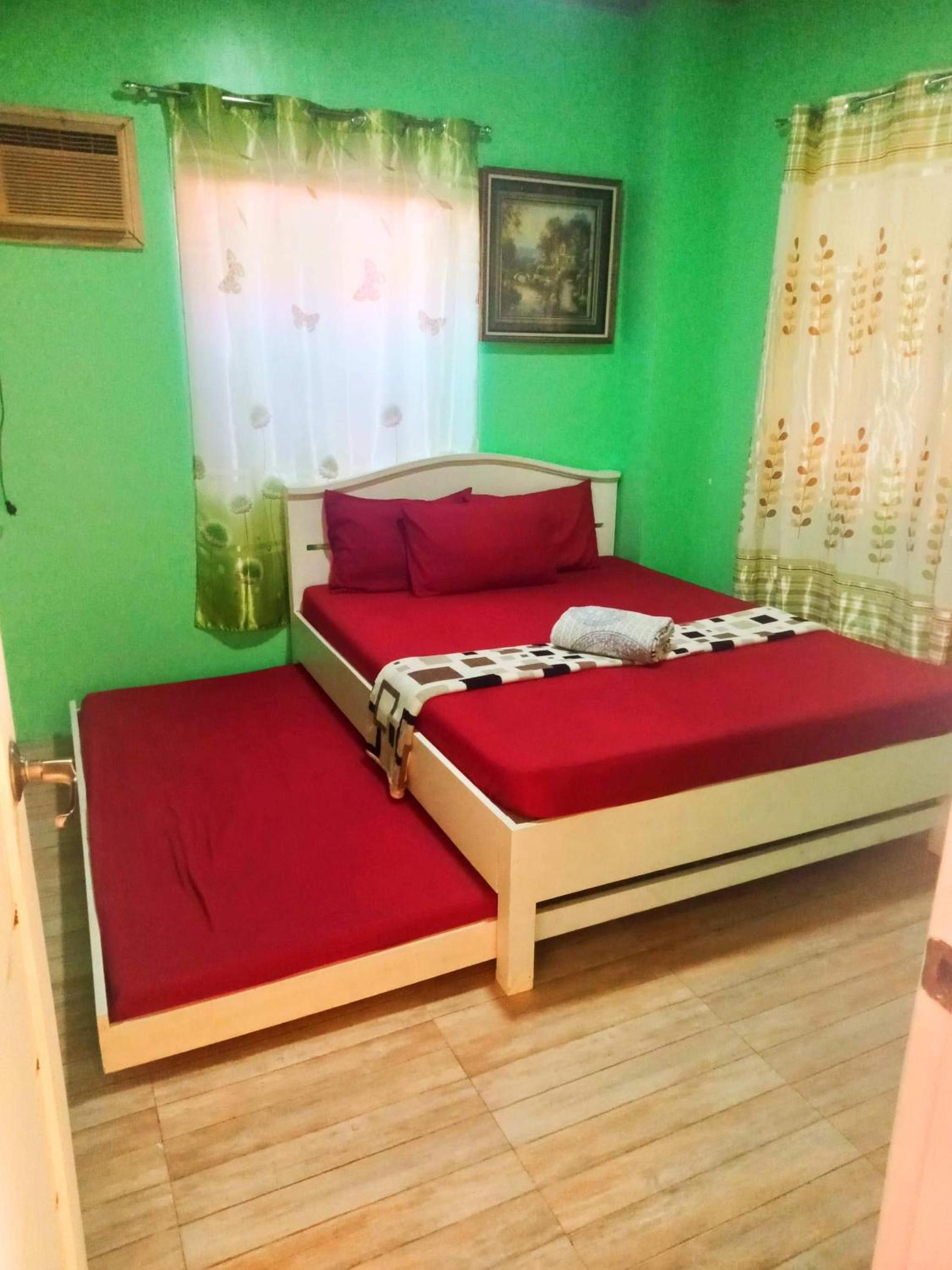 Deluxe Double Room (2 Adults + 1 Child)