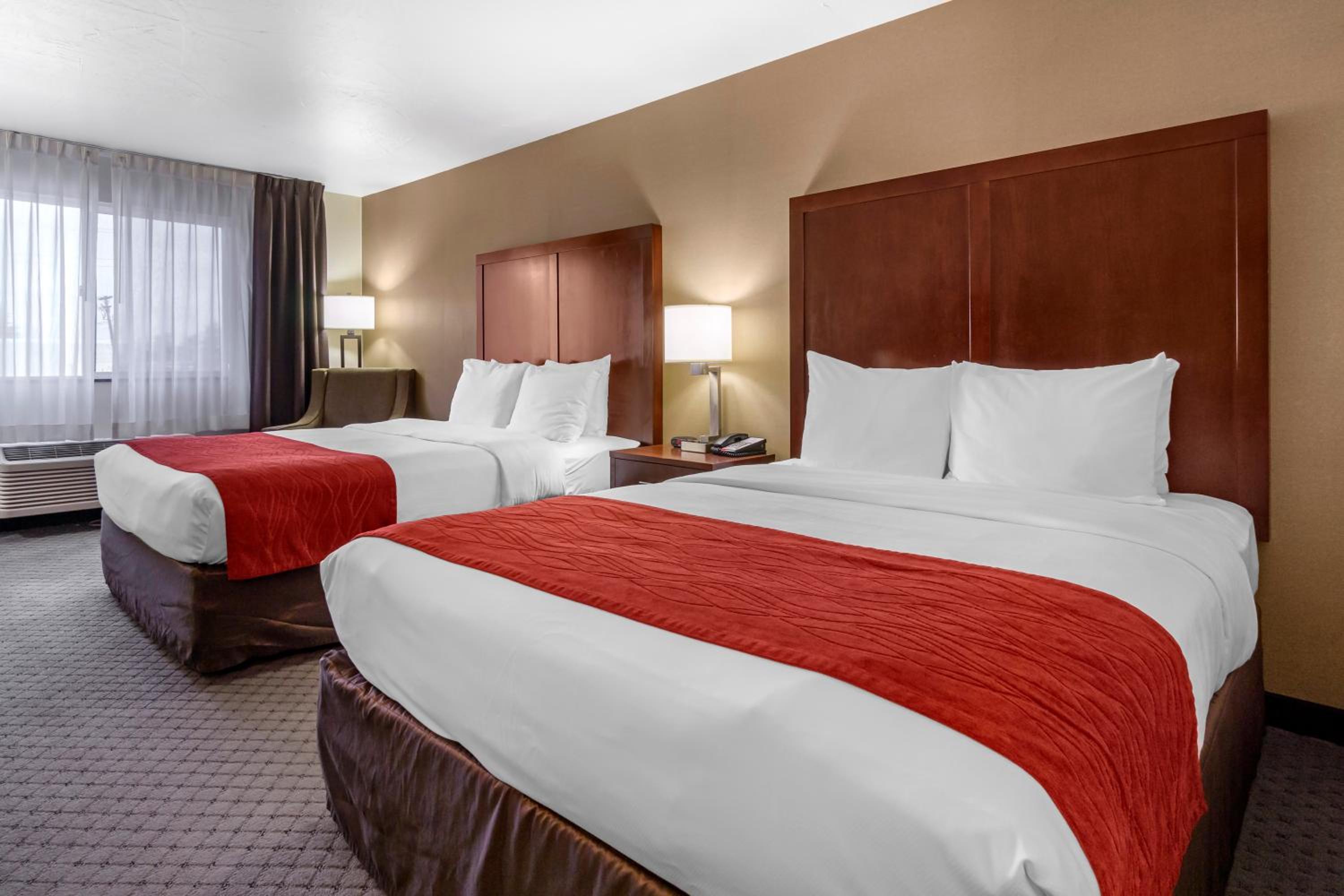 Queen Room with Two Queen Beds - Photo 1