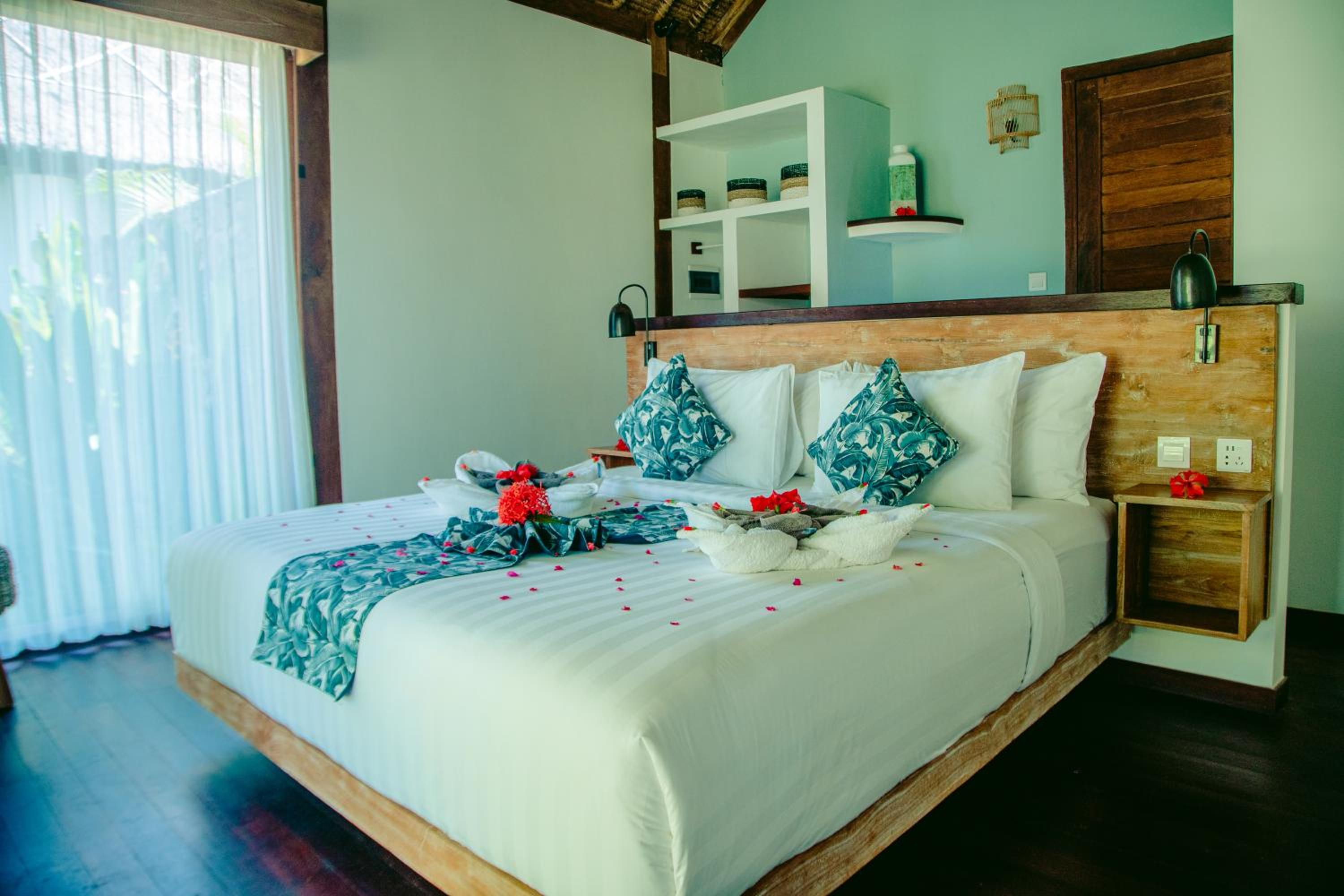 Traditional Bungalow - Photo 1